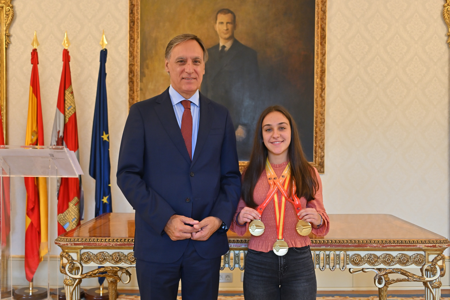 Carbayo recibe a la tiradora Alma Amores, tres veces campeona de España.