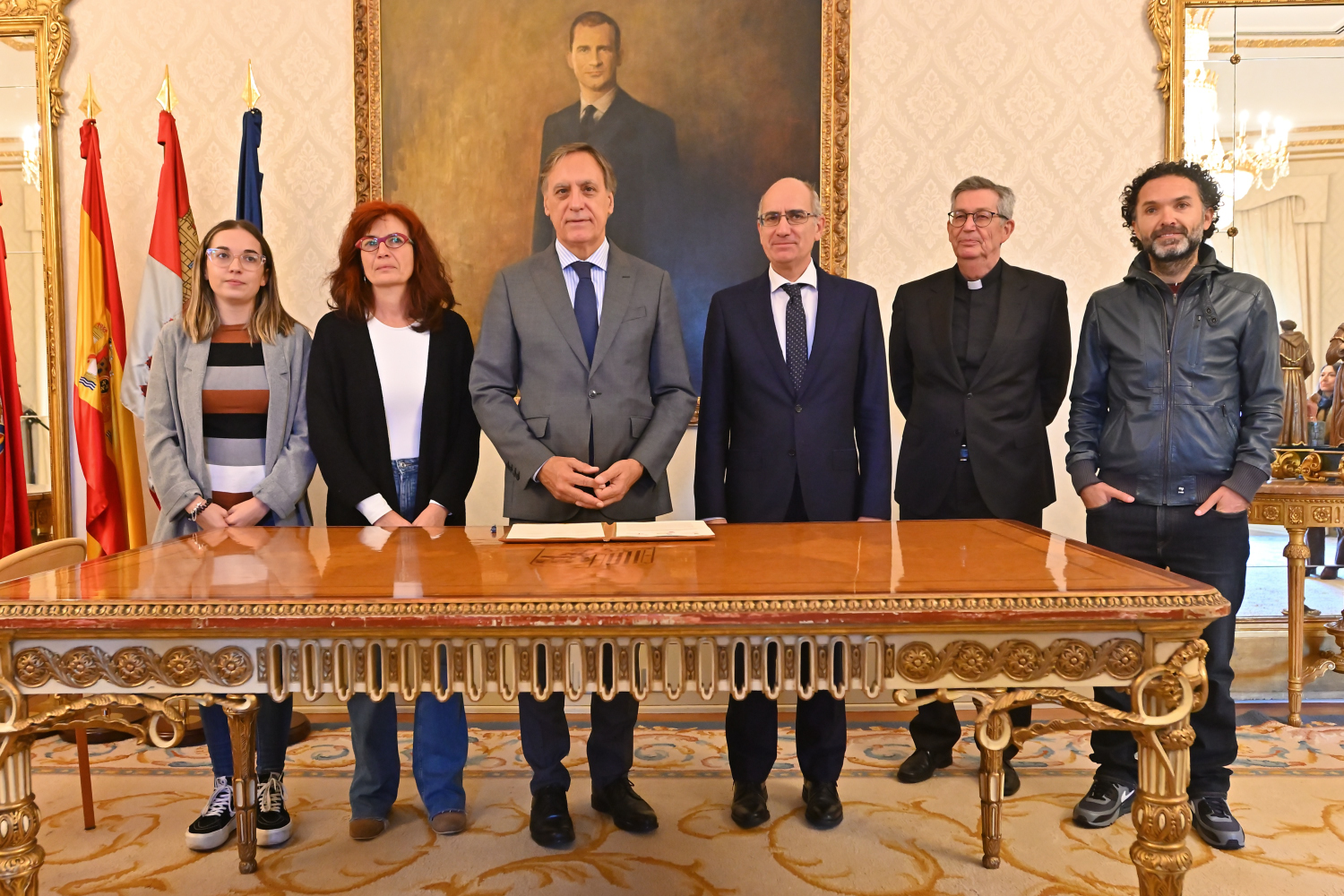 Firma del protocolo de colaboración de la Mesa del Voluntariado.