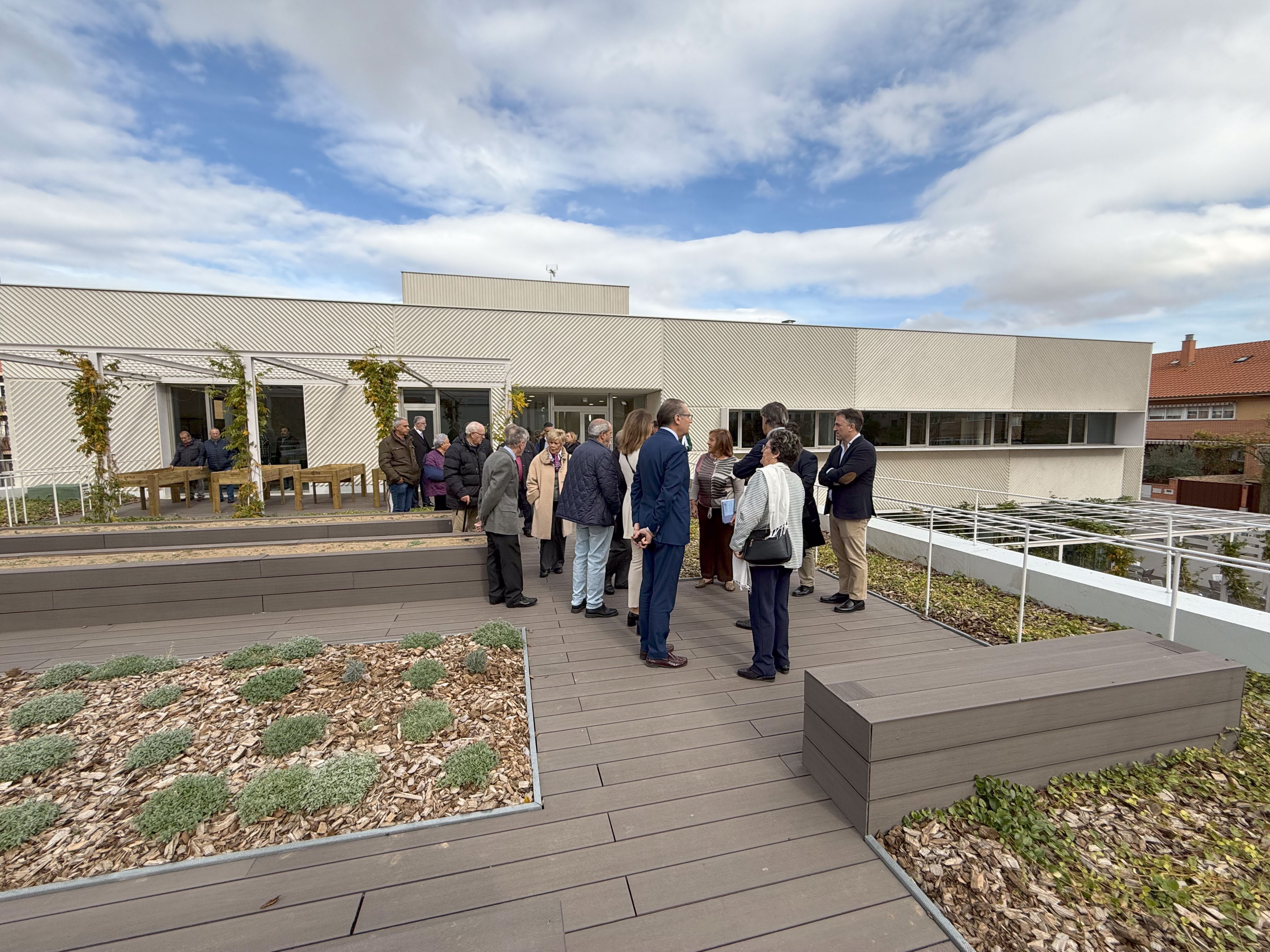 Terraza del nuevo Centro Municipal de Mayores de la Zona Trastormes