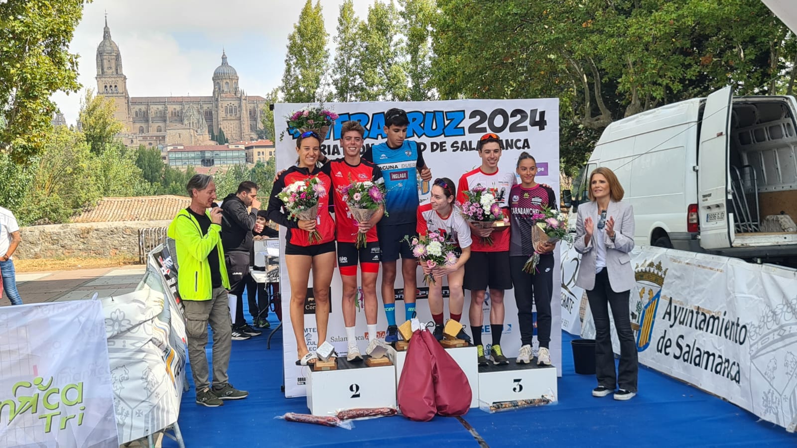 Entrega de premios del Triatlón Veracruz Ciudad de Salamanca.