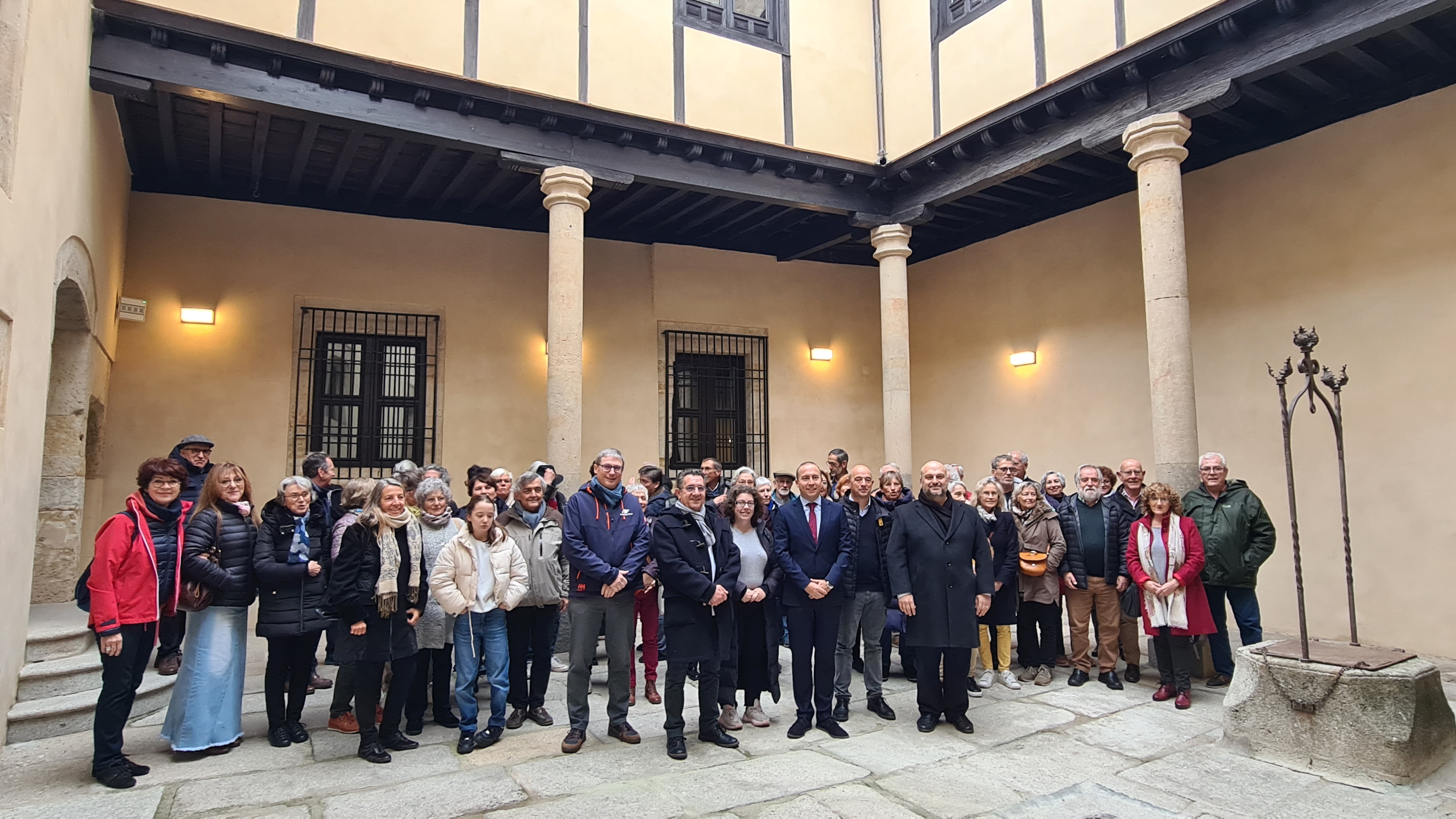 Recepción del concejal de Educación, Luis Sánchez, al Coro Pizzicati en la Torre de Anaya