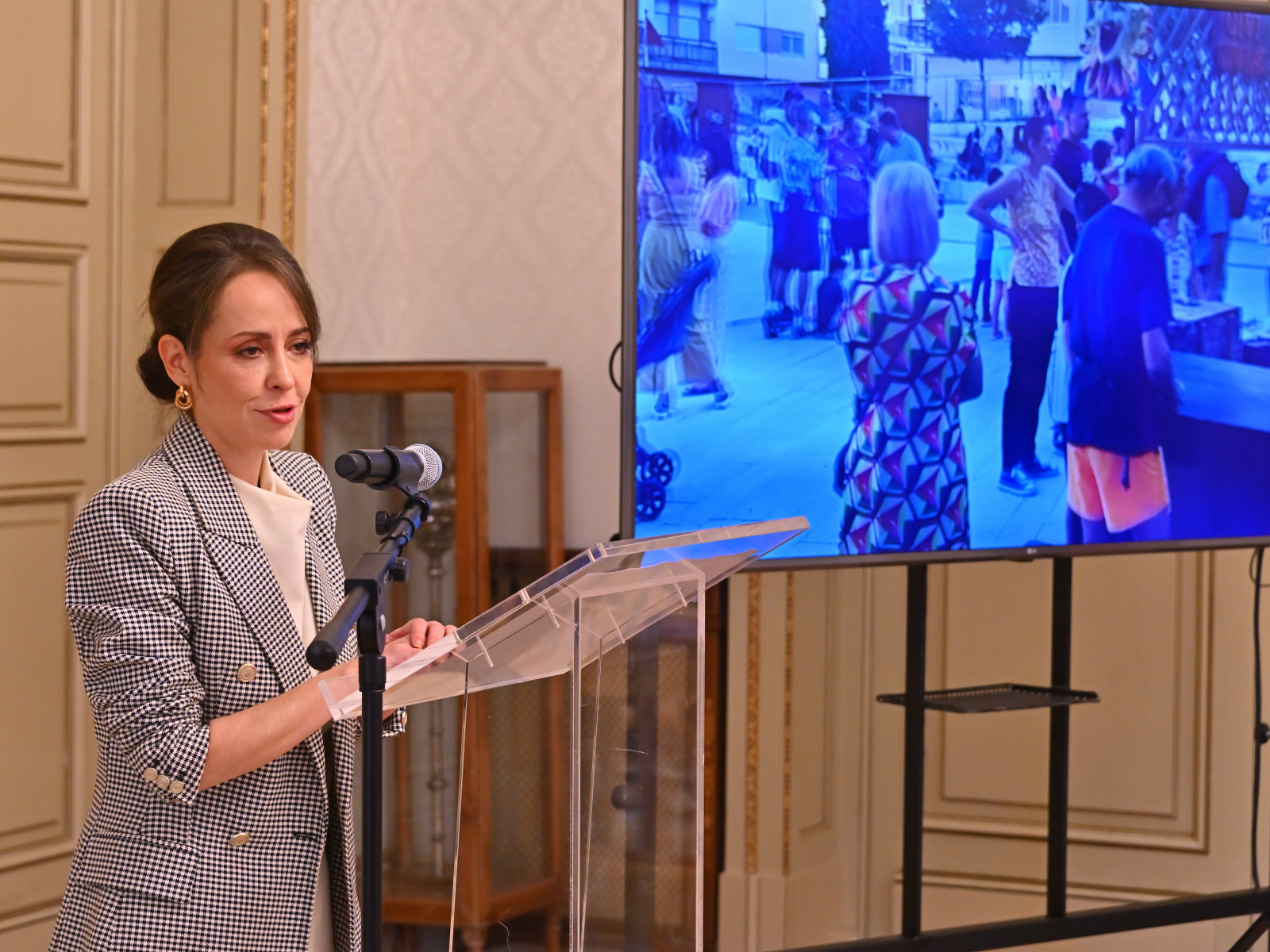 Carmen Seguín presenta el balance de las Ferias y Fiestas en honor a Santa Mª de la Vega.