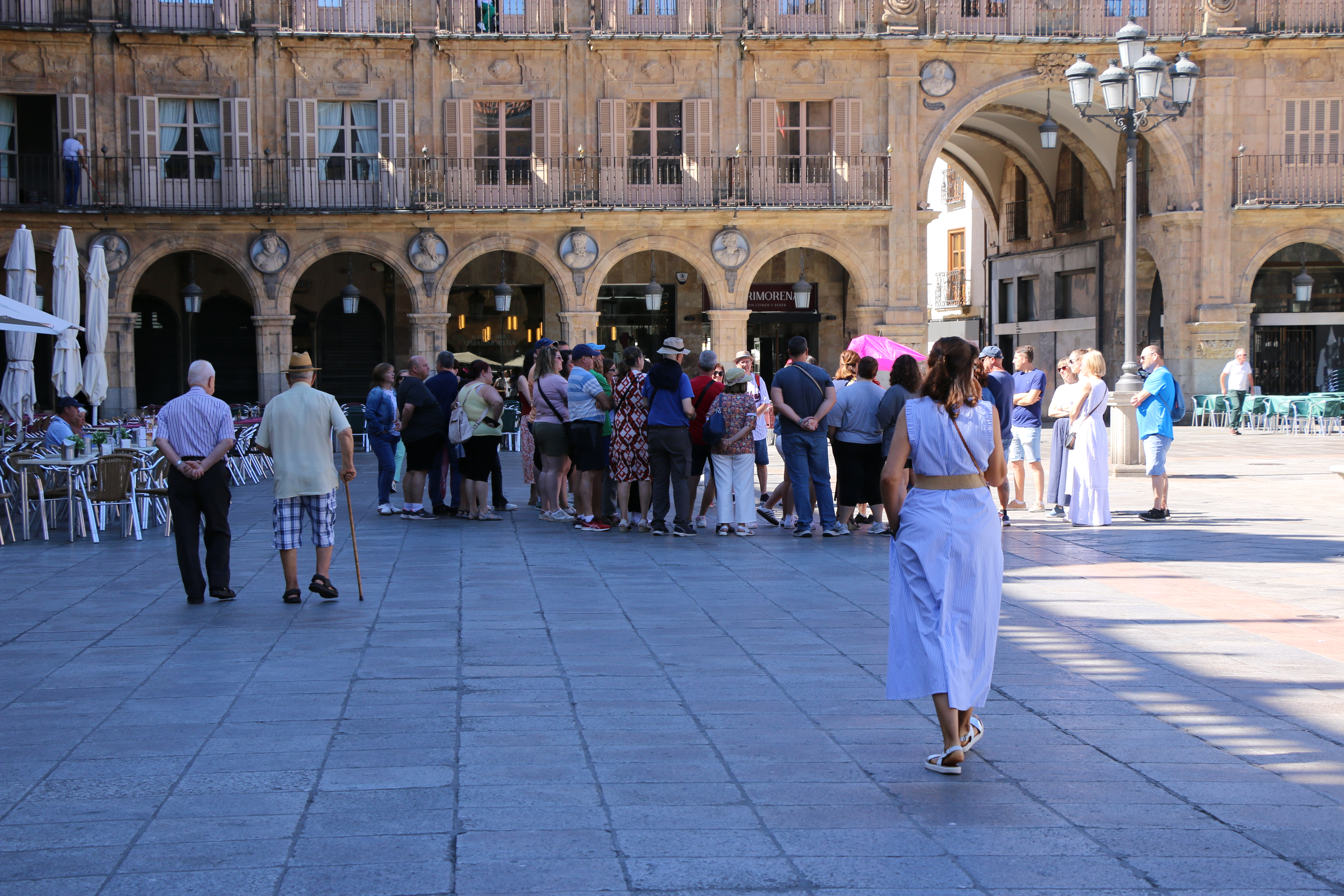 Turistas en la Plaza Mayor.