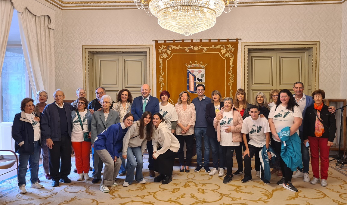 Participantes en la recepción en el Ayuntamiento