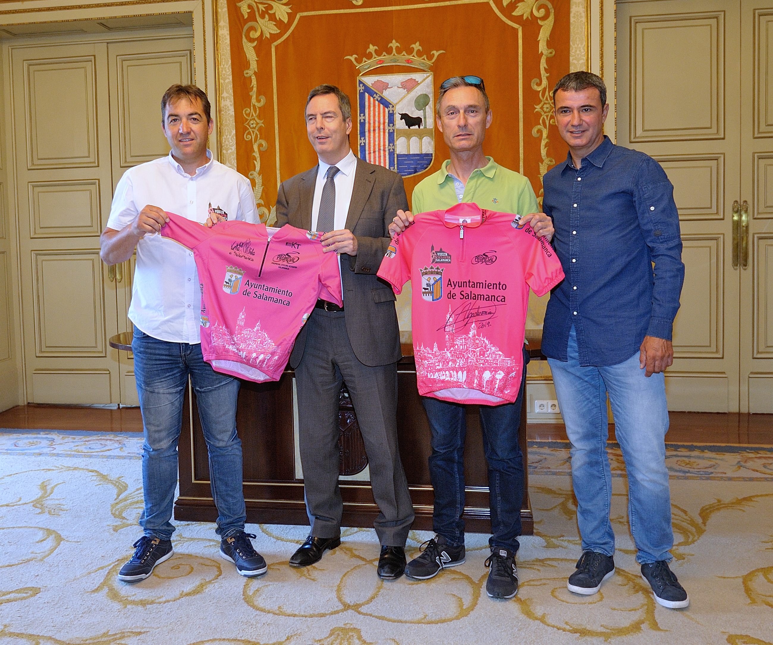 Un momento de la presentacion de la vuelta ciclista a Salamanca