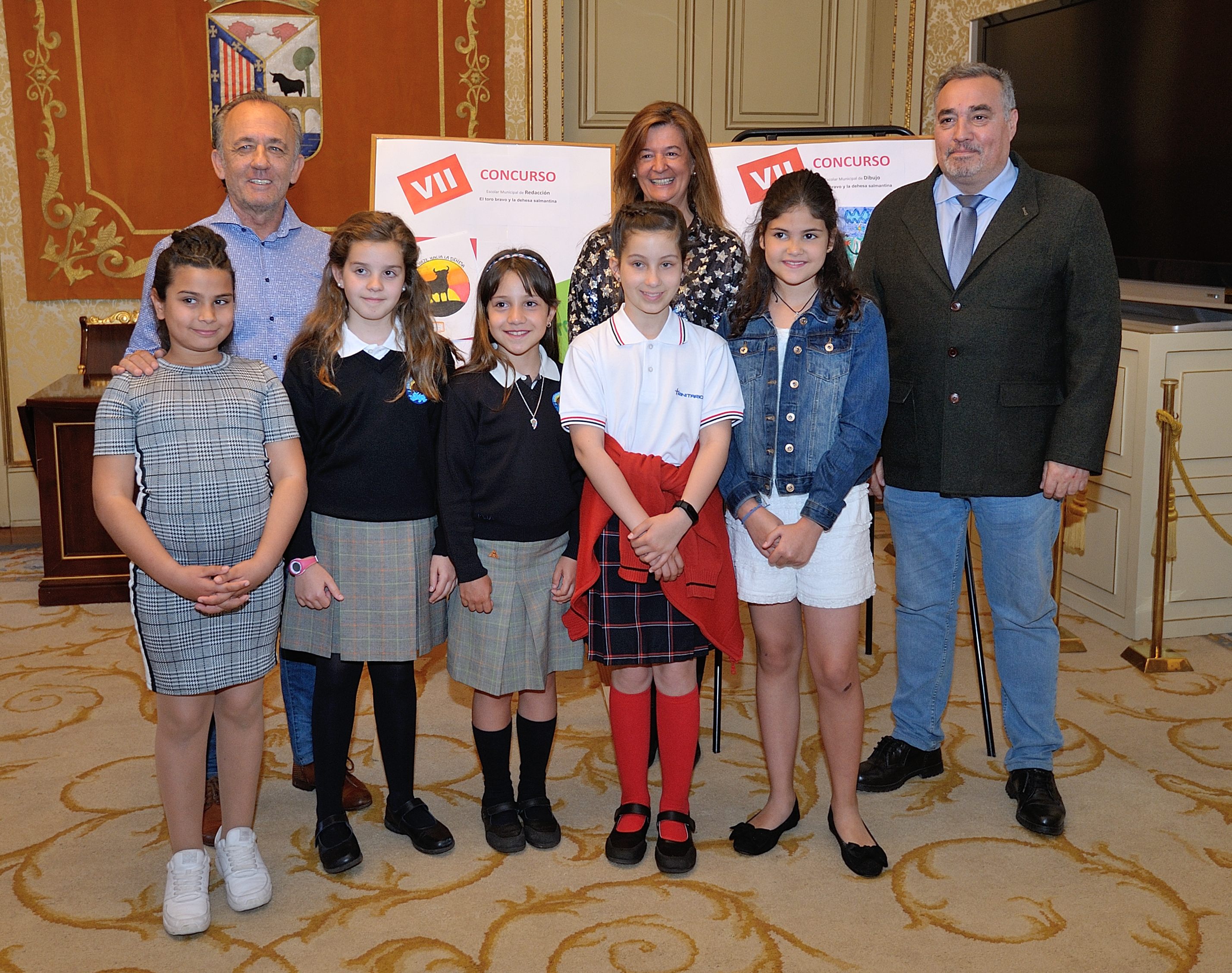 Ganadores del certamen  junto a la concejala de Educacion  Carmen Sanchez Bellota