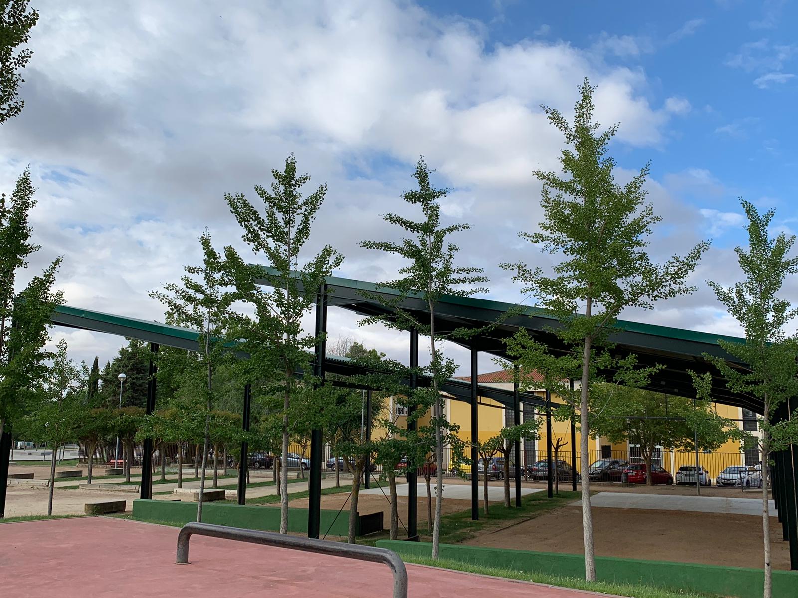 Nueva cubierta instalada en las pistas de petanca y calva del parque Wurzburg