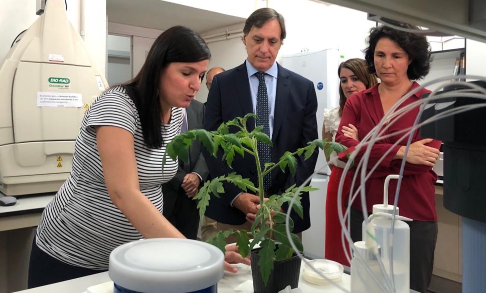 Ainhoa Martinez  Carlos Garcia Carbayo  Maria Victoria Bermejo y Mar Siles