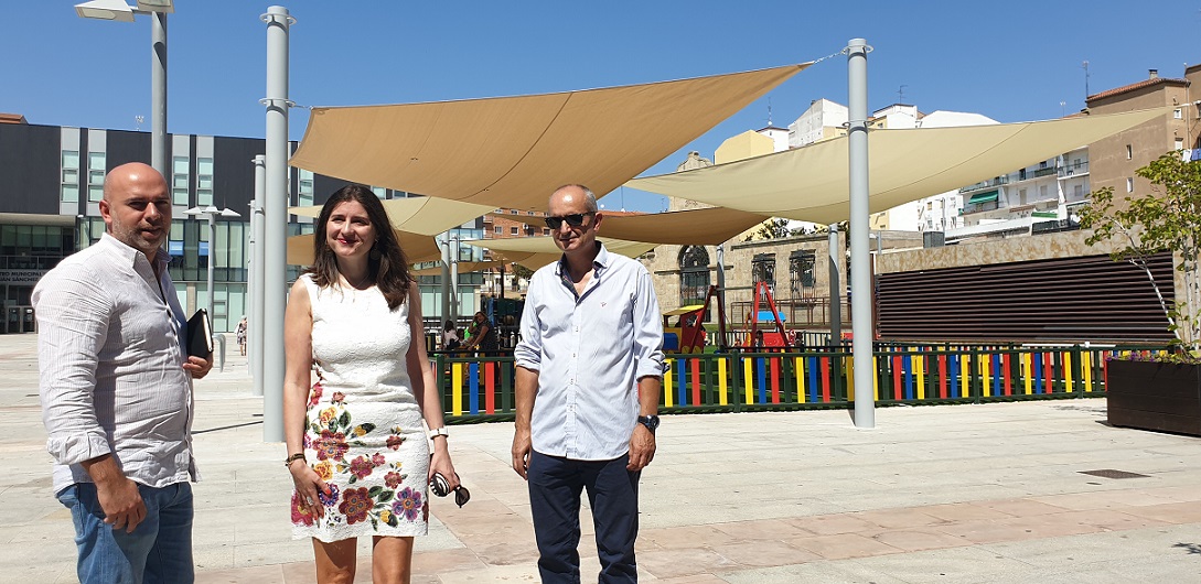 Nueva zona de juegos infantiles en la plaza de la Concordia