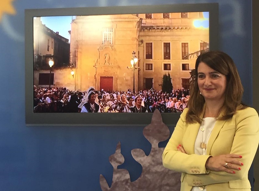 La concejala de Festejos  Maria Victoria Bermejo