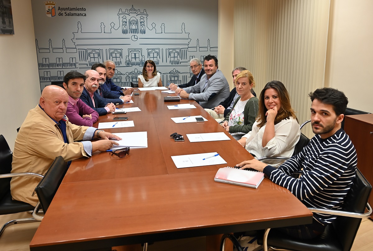 Reunion del jurado para determinar el premio a la Mejor Faena