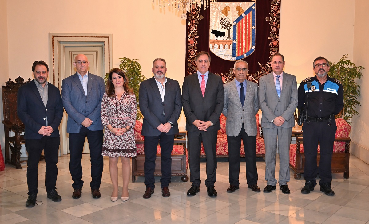 Imagen antes de la reunion con la Junta de Semana Santa