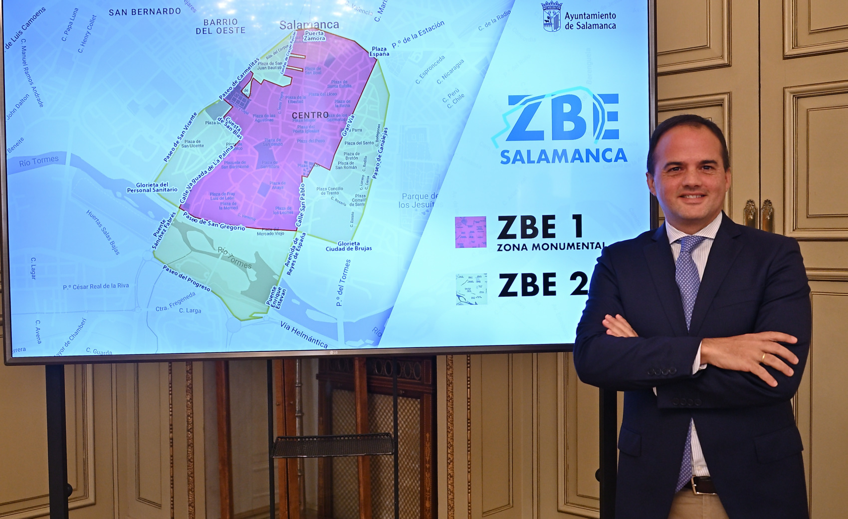El concejal de Trafico  Angel Molina  en la presentacion de ZBE