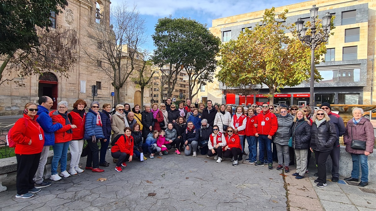 Participantes antes de comenzar en la Plaza de Los Bandos