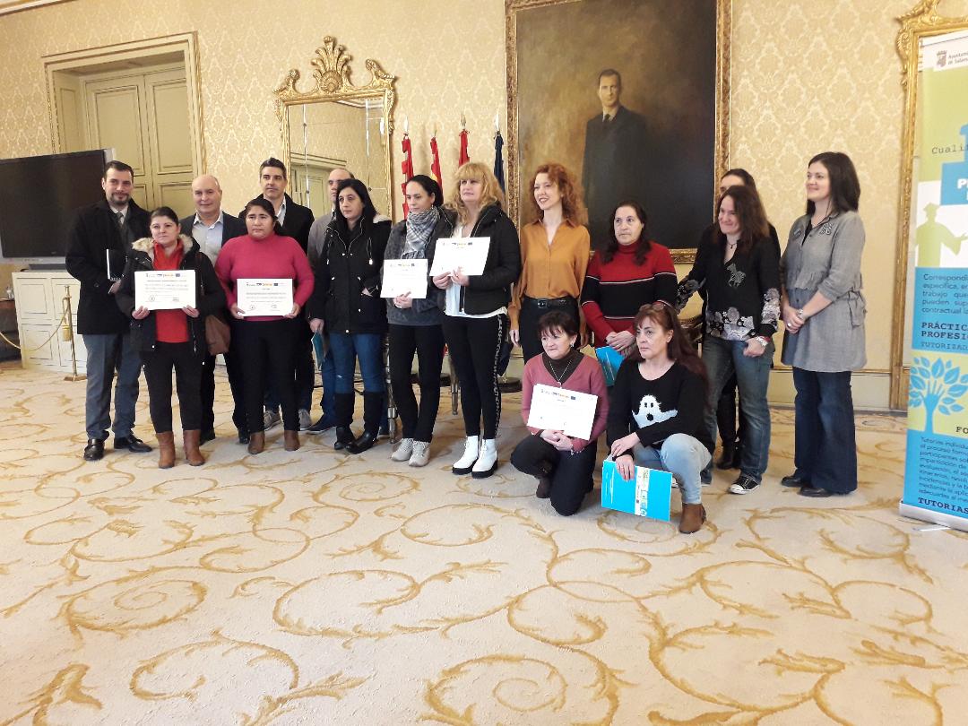 La concejala de Familia e Igualdad de Oportunidades  Ana Suarez  ha entregado los diplomas