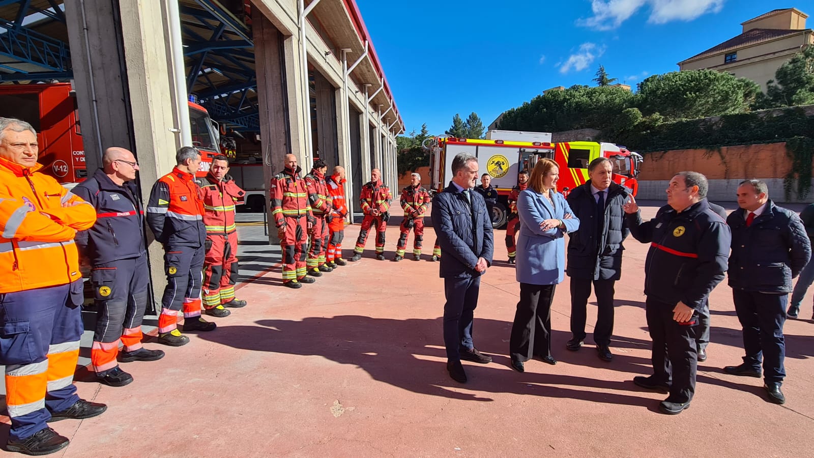 El alcalde y la directora general de la Agencia de PC y Emergencias de Castilla y Leon
