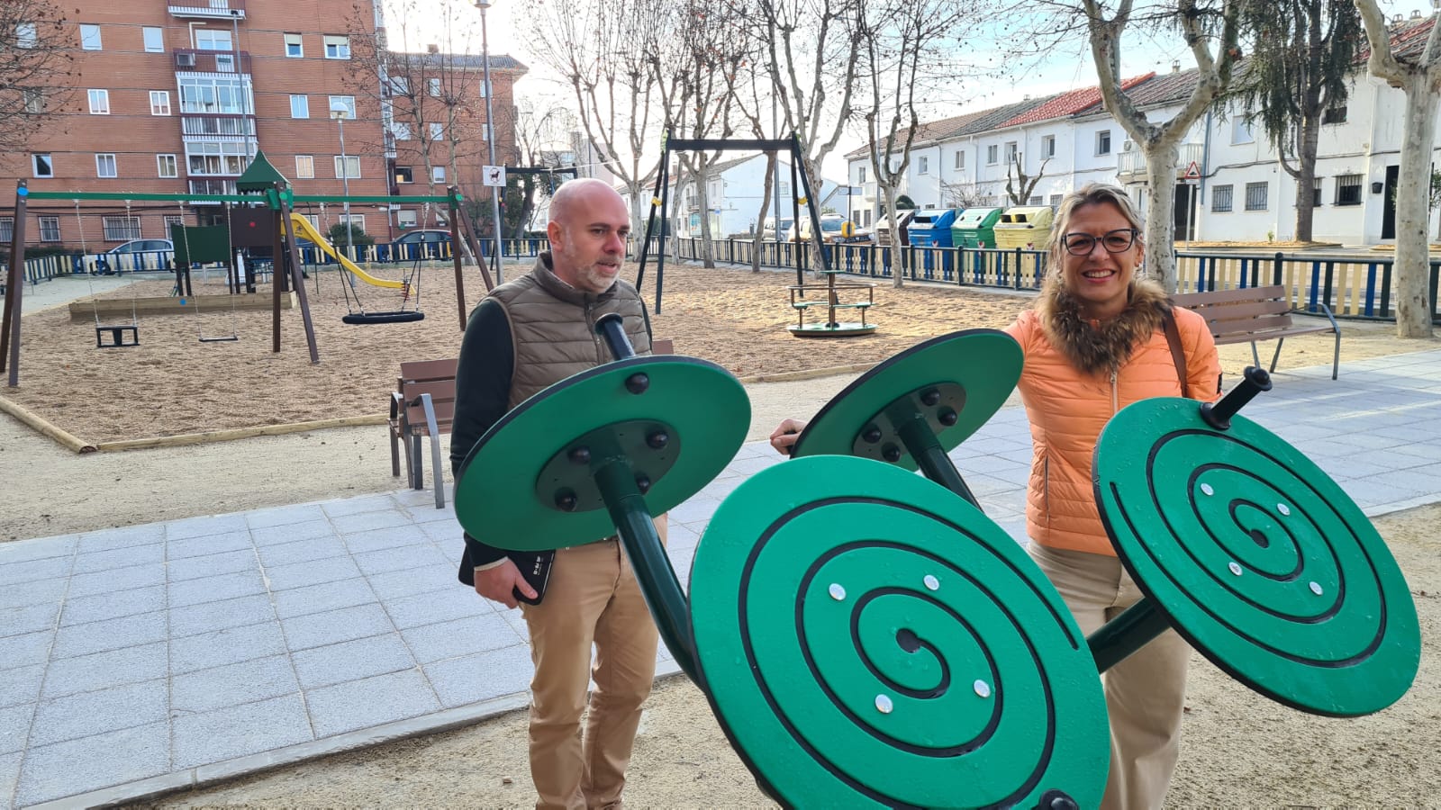 El Ayuntamiento de Salamanca renueva la zona infantil de la avenida Juan de Austria