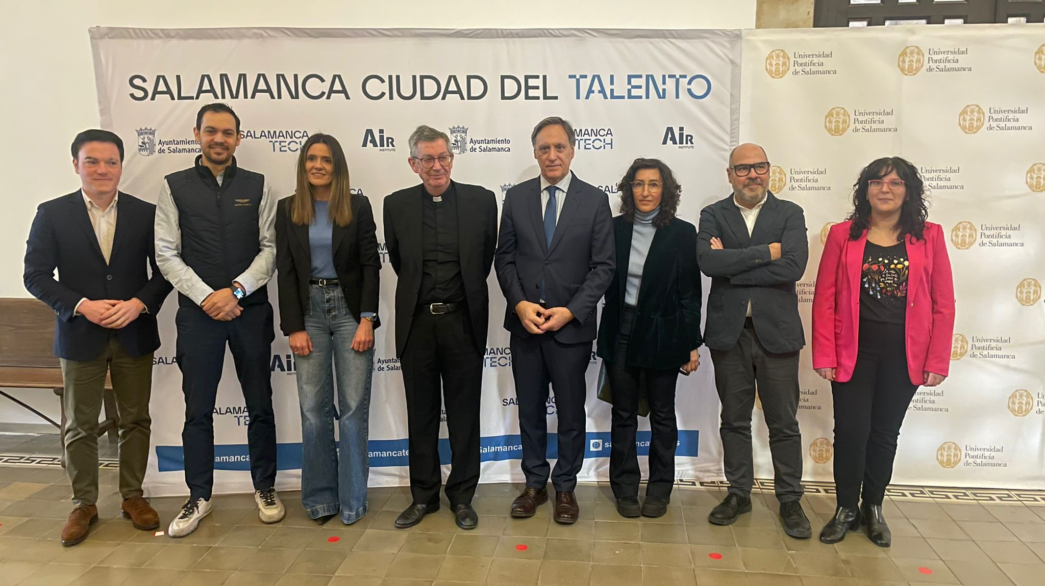 Jornada  Conectando ideas para moldear el futuro  en la Universidad Pontificia de Salamanca