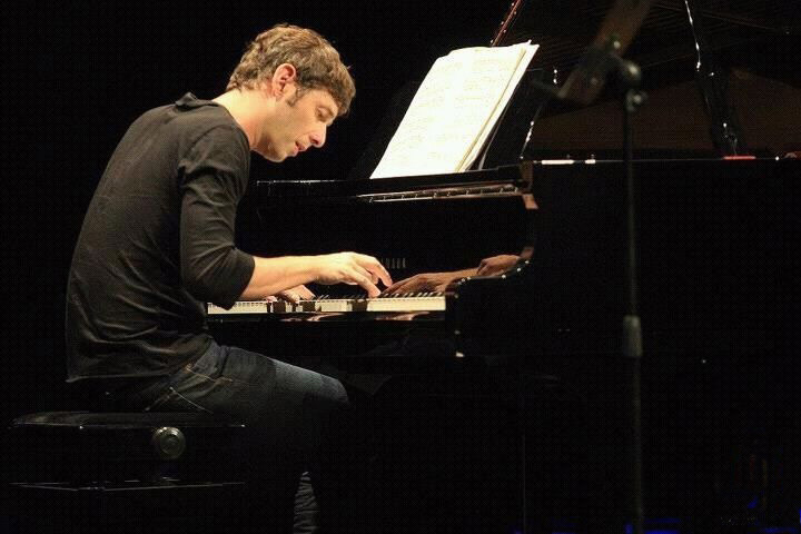 Los pianistas Josep Colom y Javier Laso ofrecen manana un concierto en el Teatro Liceo