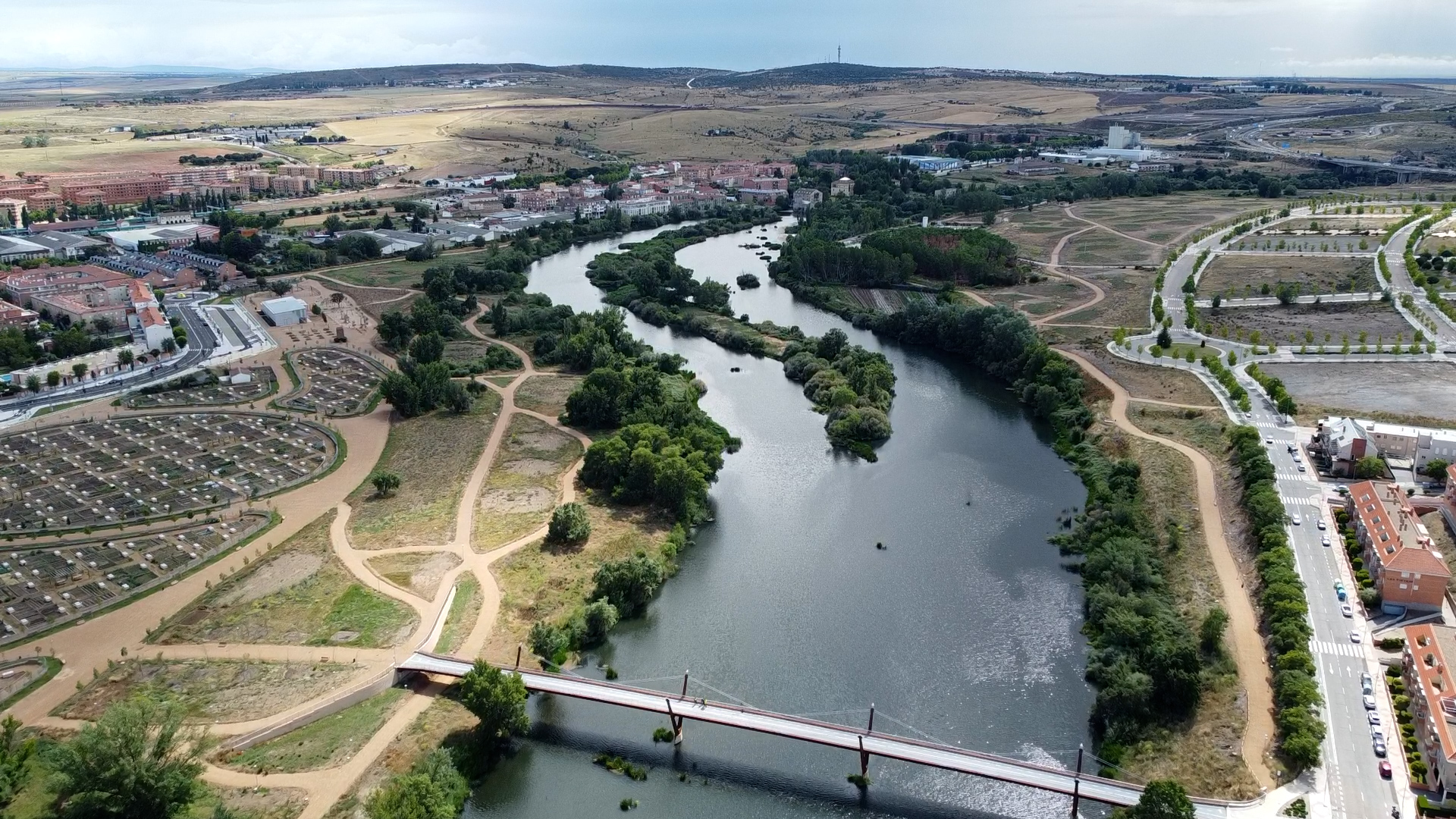Vista aerea de los Corredores Verdes por la ribera del Tormes