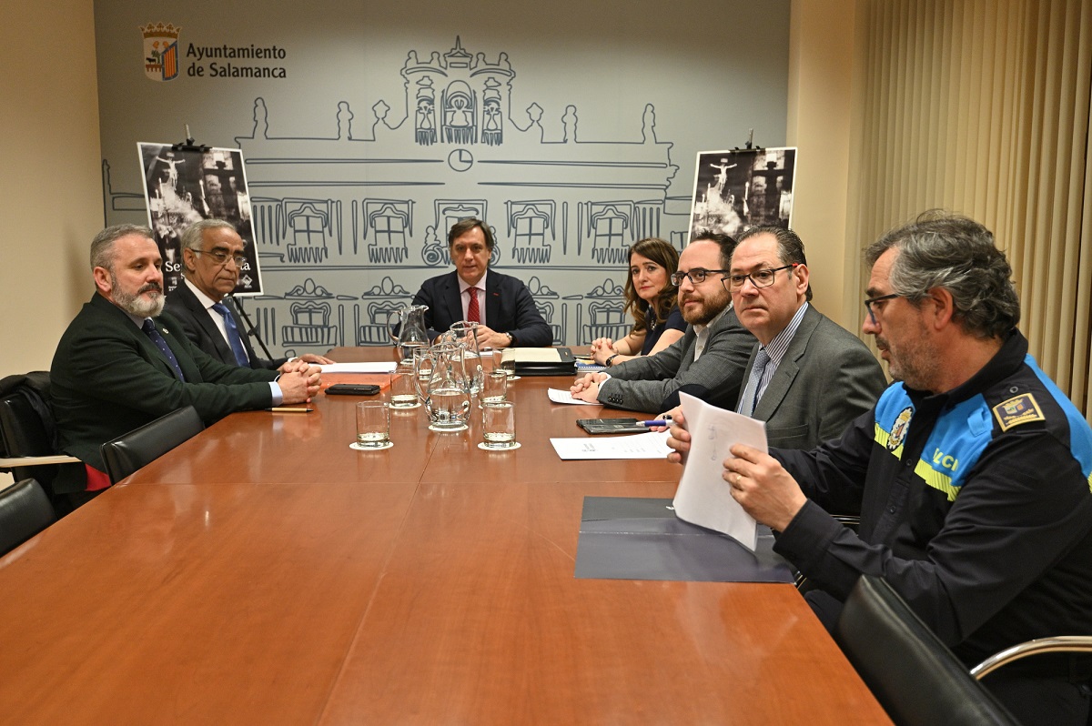 Reunion preparatoria para la Semana Santa de Salamanca