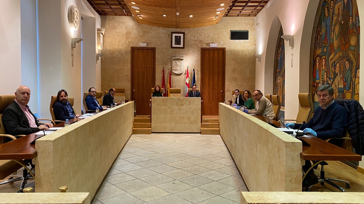 Imagen de la reunion del equipo de Gobierno con el Grupo Municipal Socialista