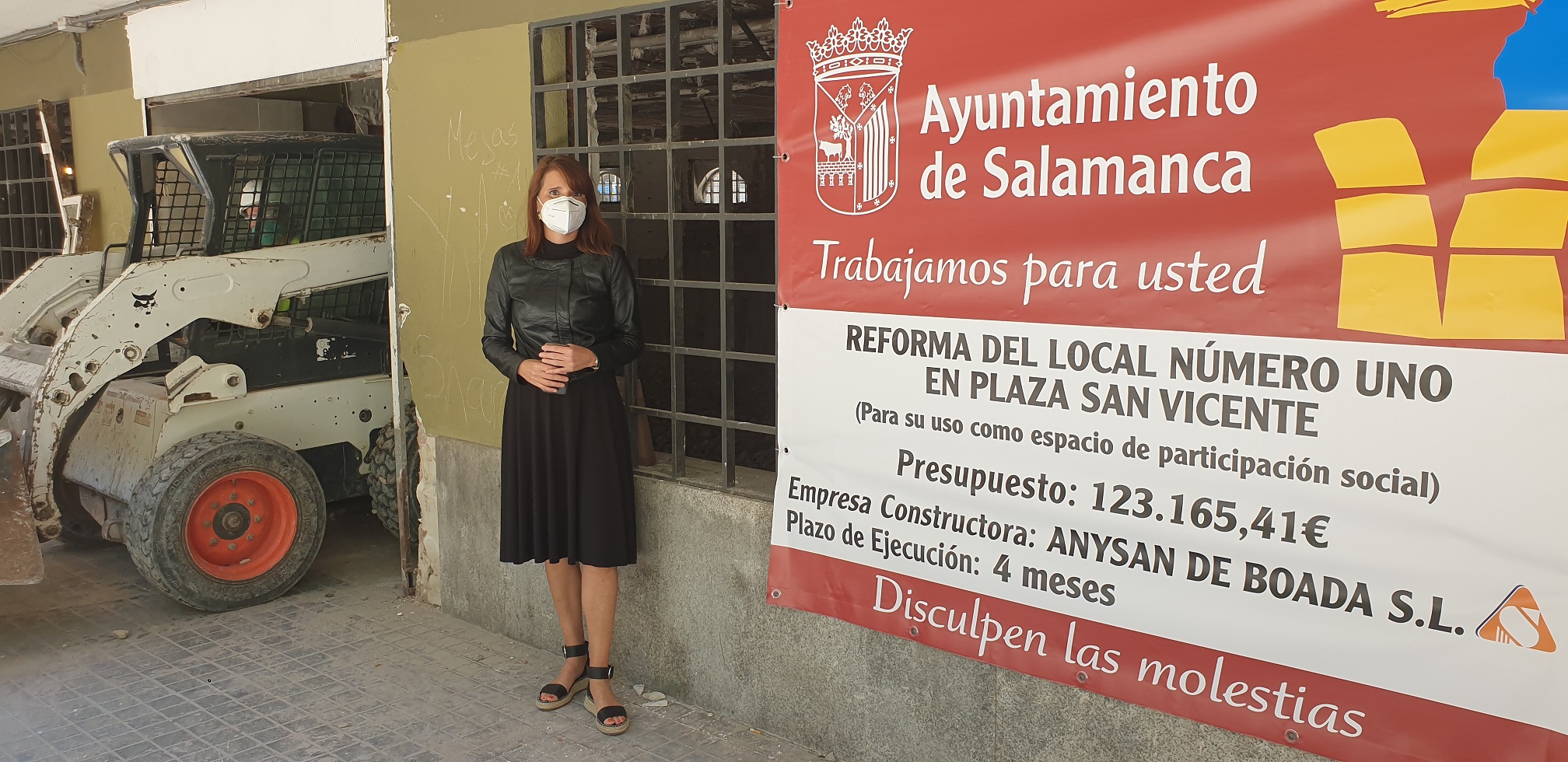 Almudena Parres visita las obras de los espacios de participacion en la Plaza de San Vicente