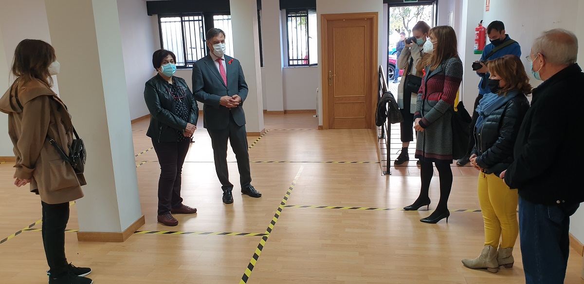 Visita del alcalde a la antigua Casa de las Asociaciones