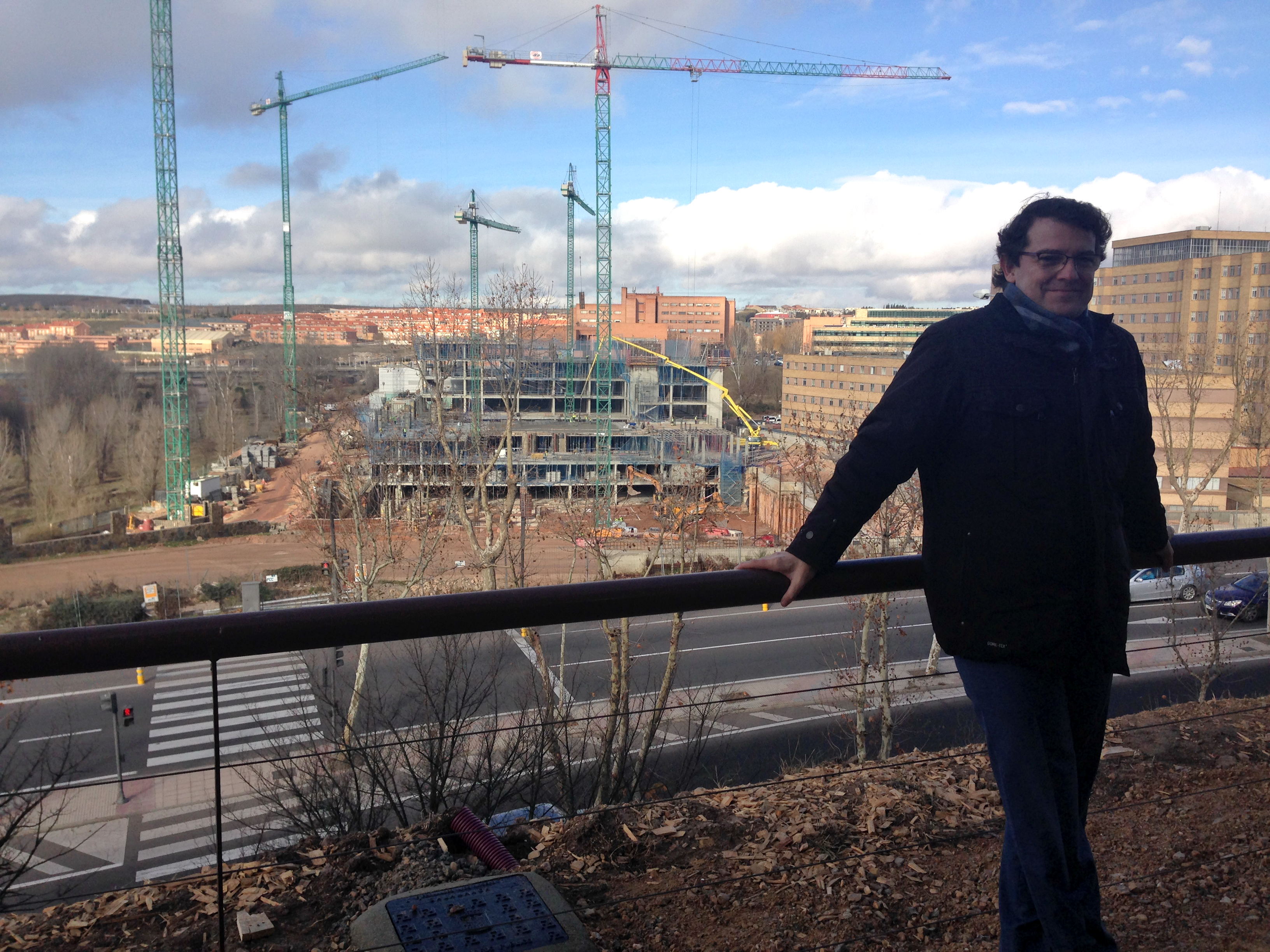El alcalde de Salamanca  Alfonso Fernandez Manueco  en la visita al nuevo mirador
