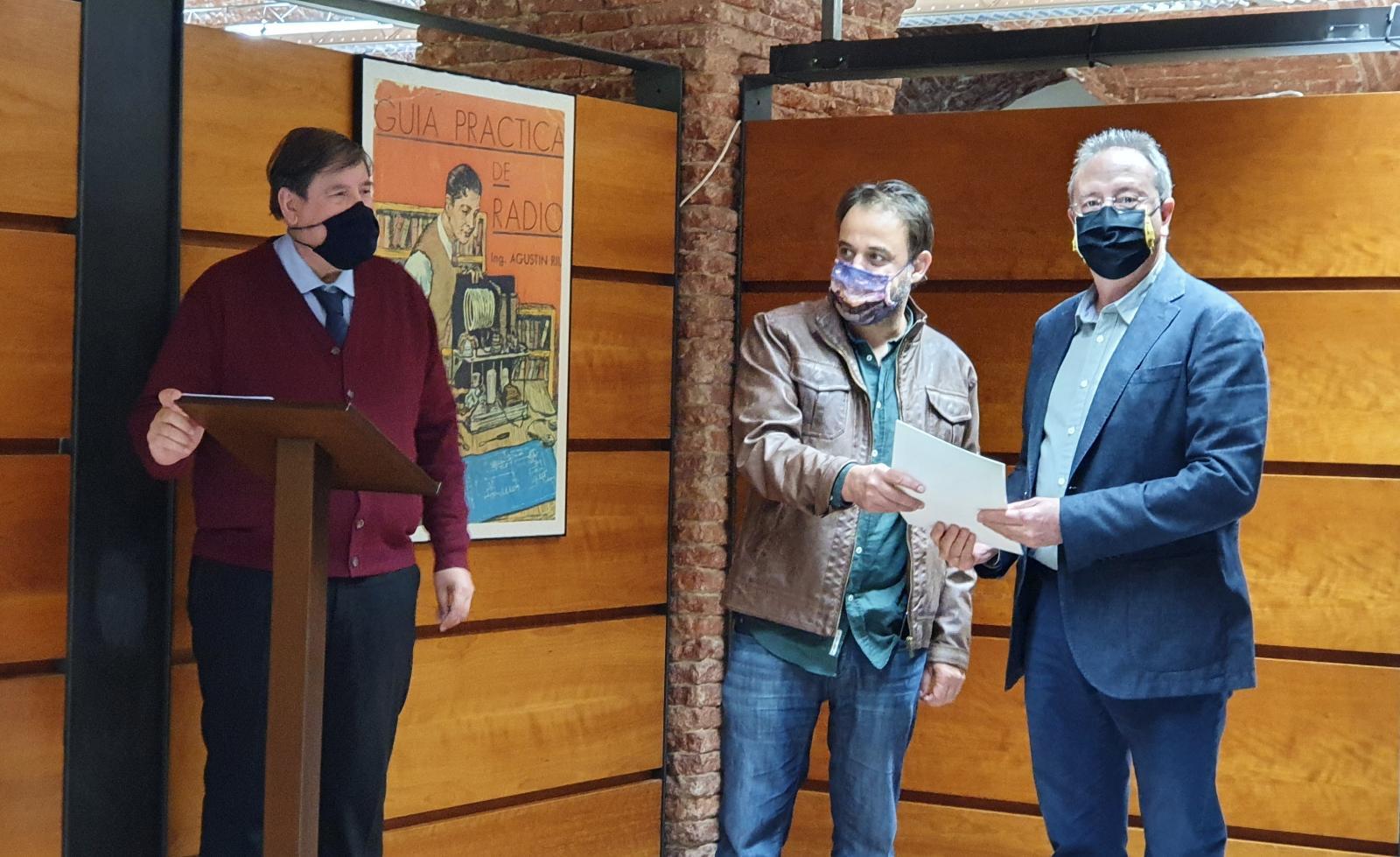 El concejal de Turismo  Fernando Castano  en la entrega de premios