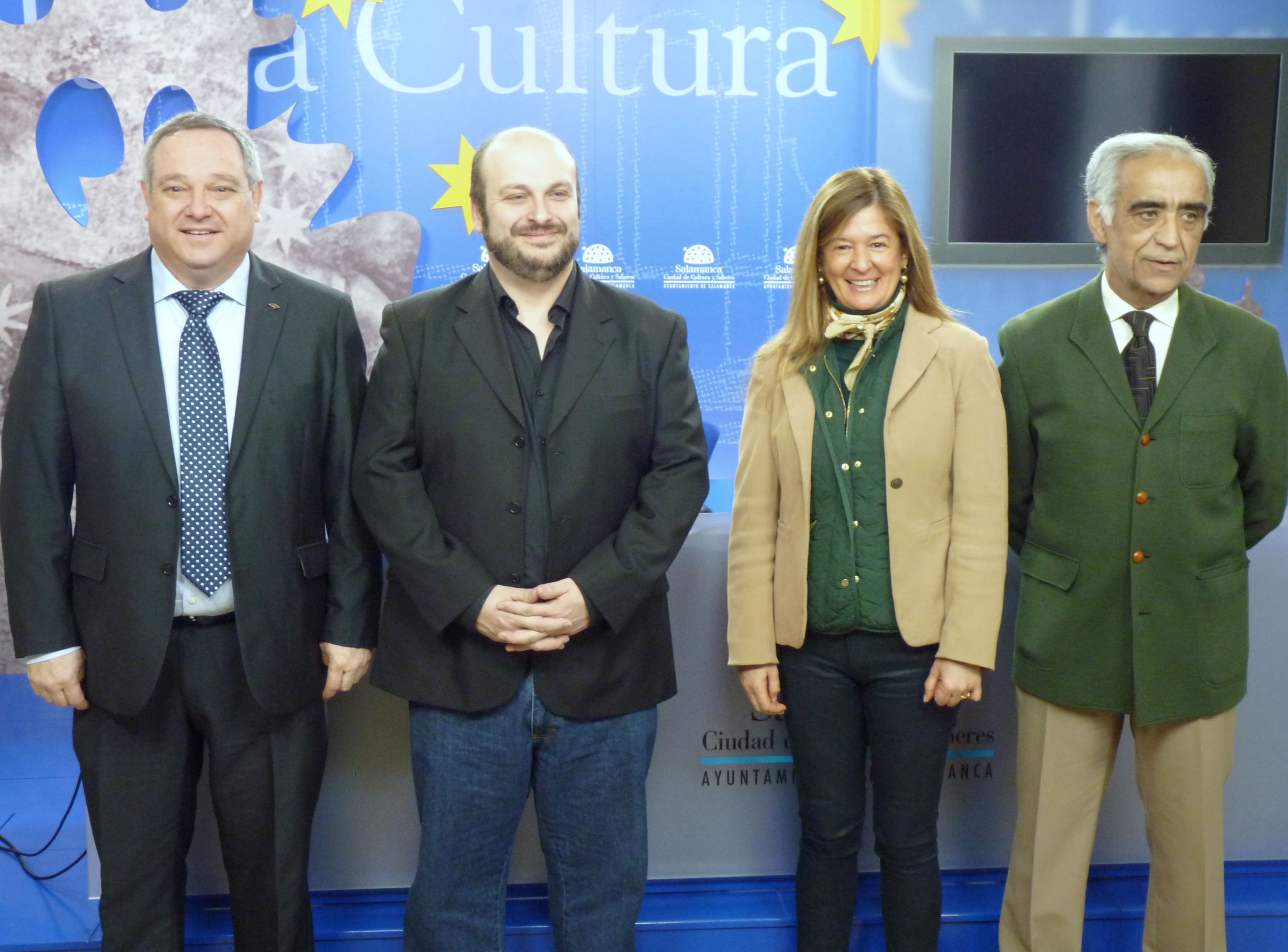 La concejala de Educacion  Carmen Sanchez Bellota  y el presidente de la Junta de Cofradias
