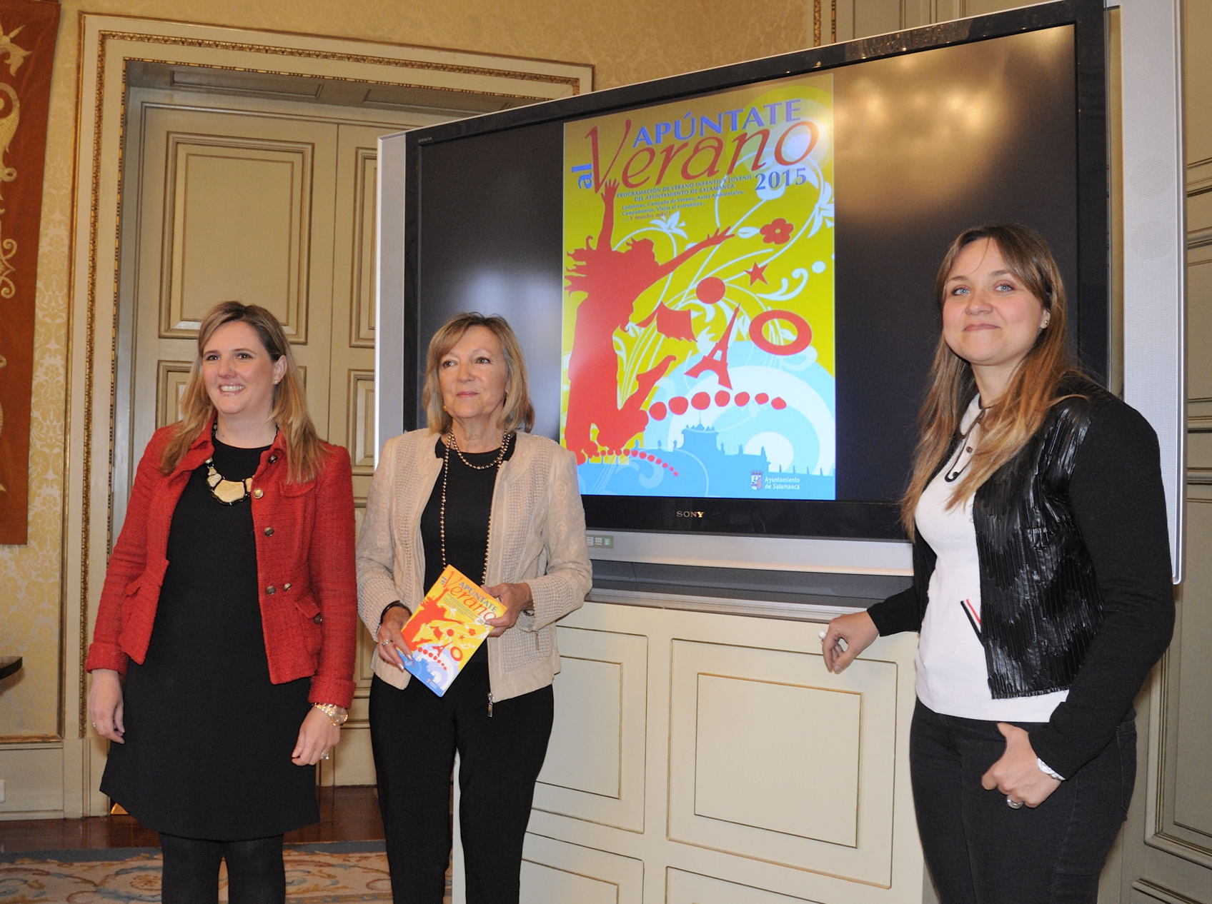 Las concejalas Clarisa Molina  Cristina Klimowitz y Gozo Merino