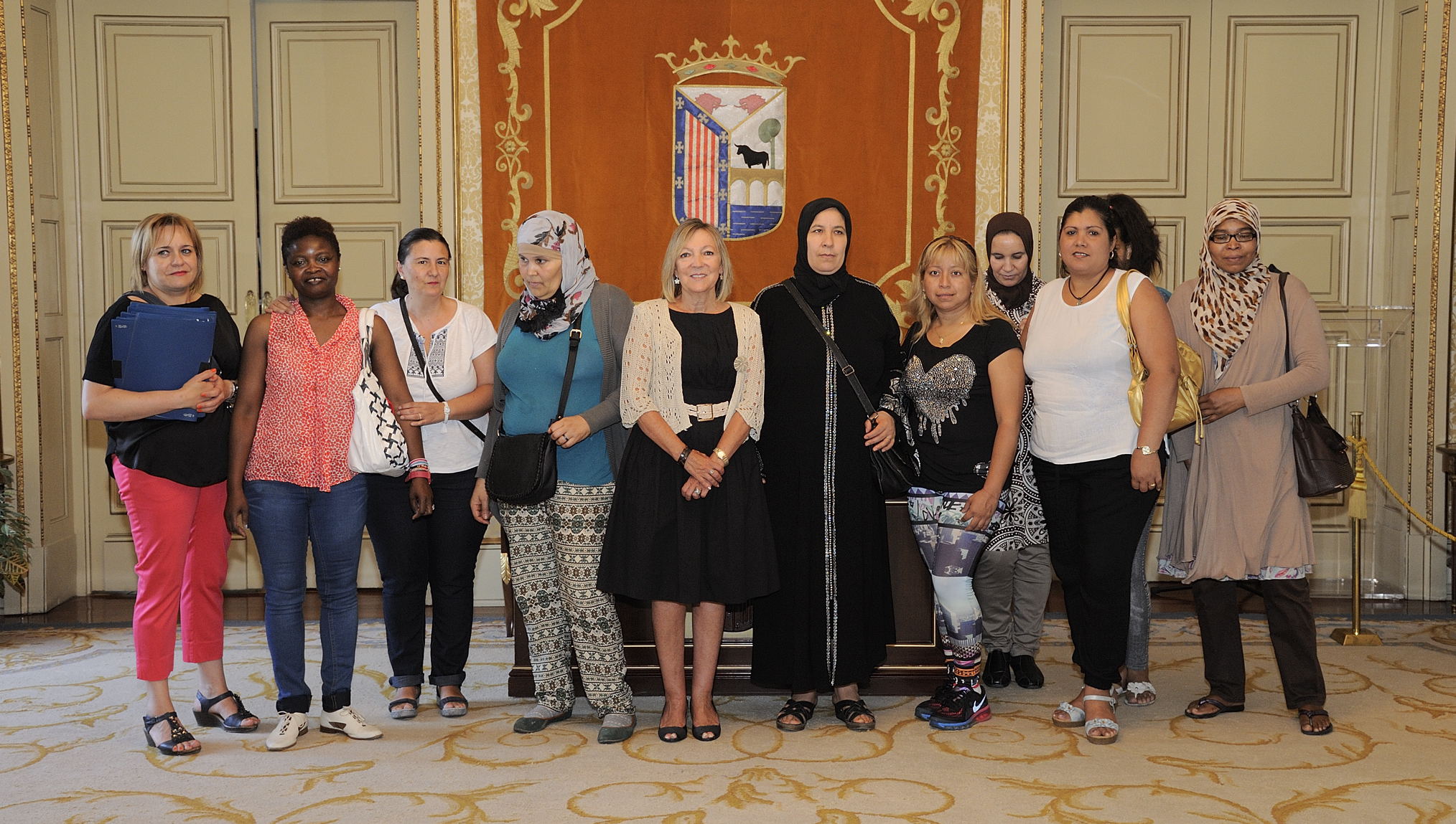 La Concejala de Familia e Igualdad de Oportunidades junto a las participantes