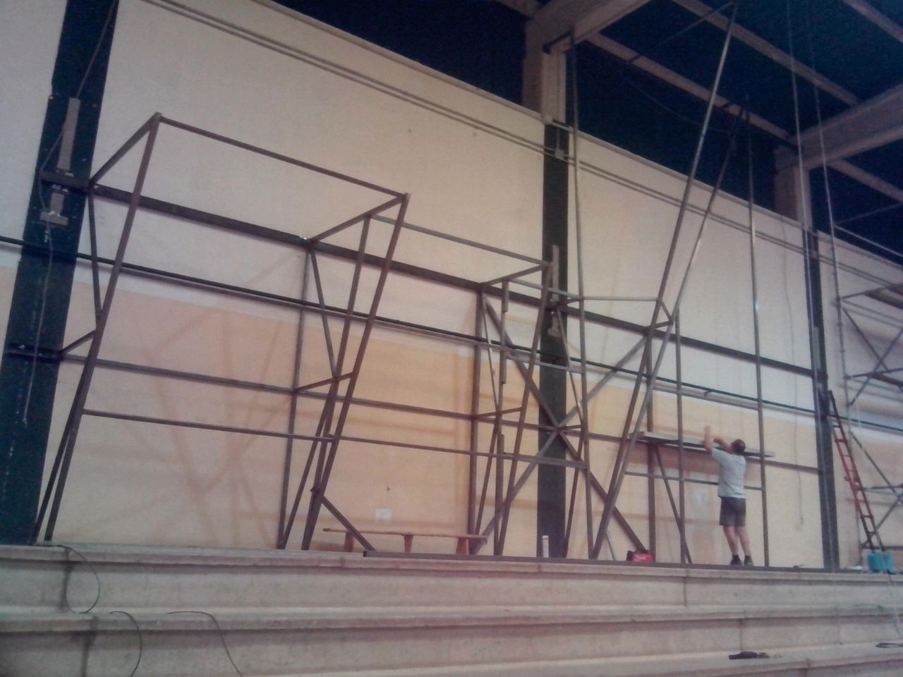 Inicio obras del rocodromo en el pabellon municipal Lazarillo de Tormes