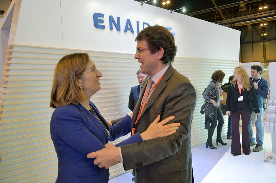Ademas  el alcalde de Salamanca aprovecho para saludar en Fitur a la Ministra de Fomento  Ana Pastor