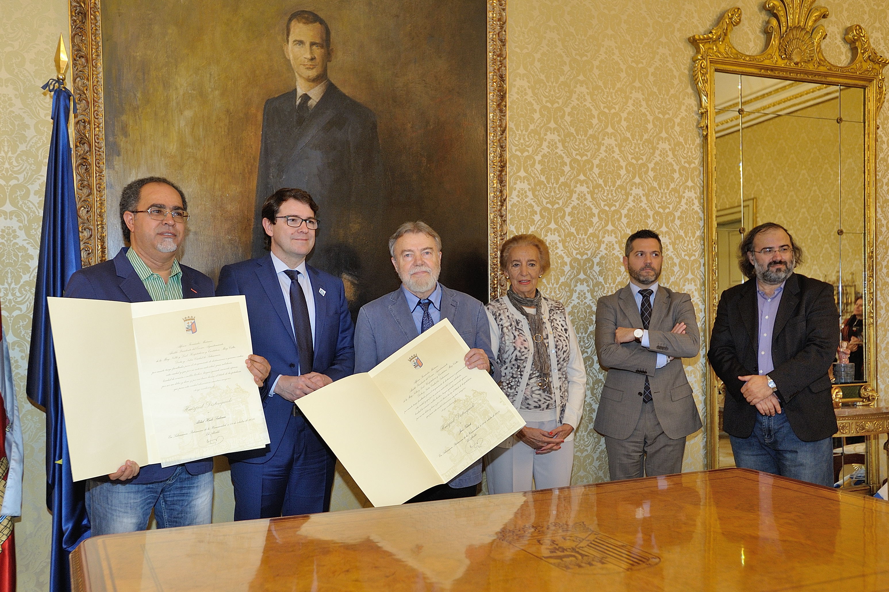 El alcalde ha ofrecido una recepcion a los participantes del Encuentro de Poetas Iberoamericanos