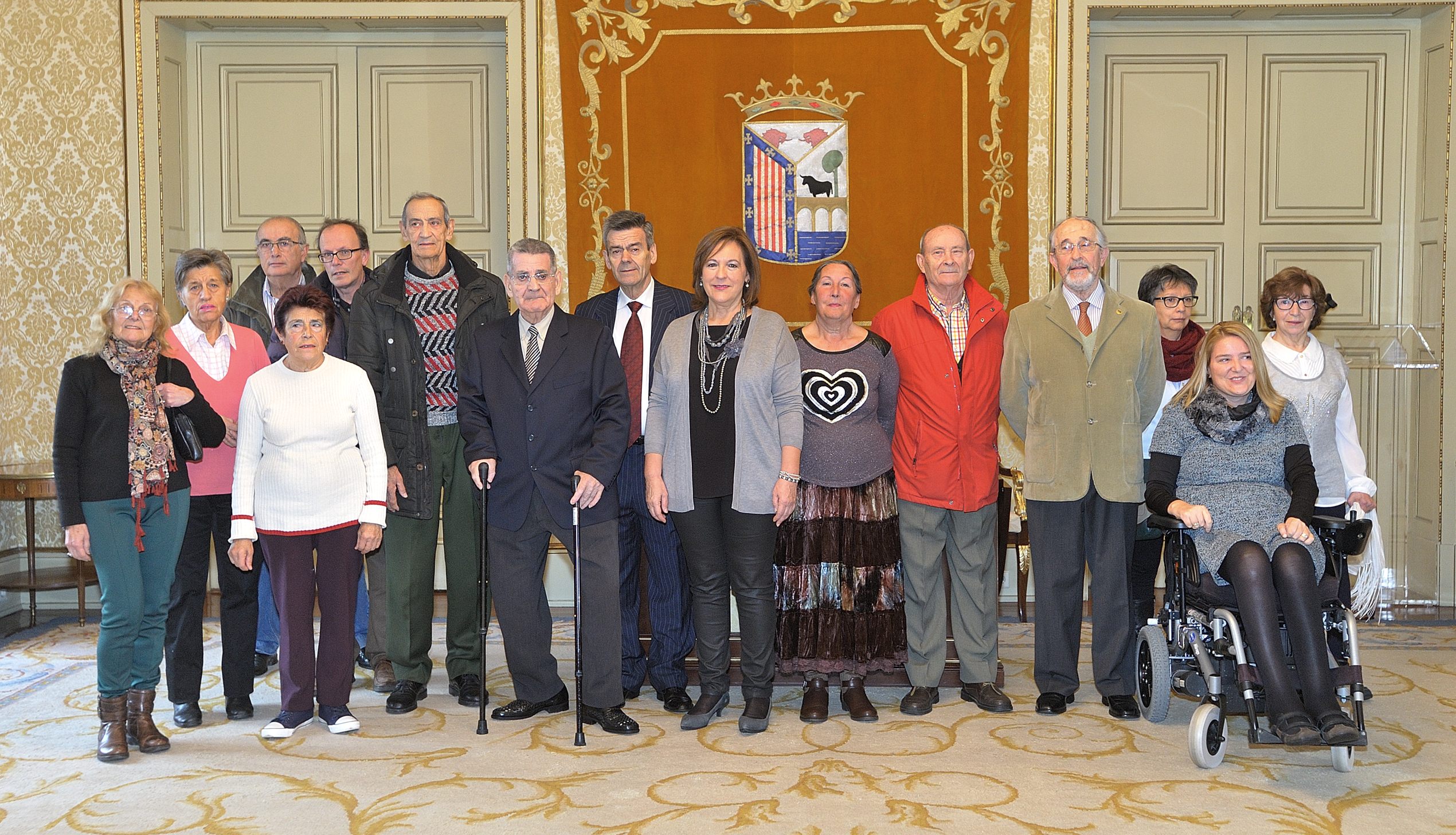 La concejala de Mayores  Isabel Macias  les ha recibido
