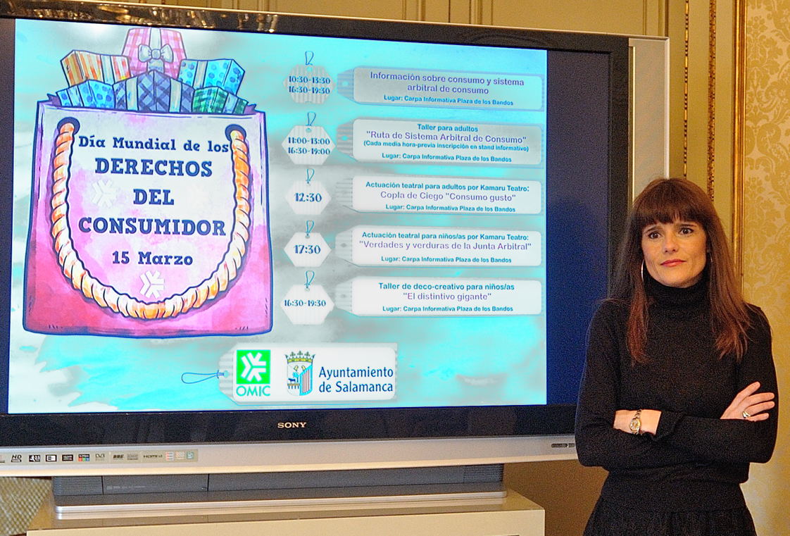 La Concejala de Comercio y Consumo  Almudena Parres