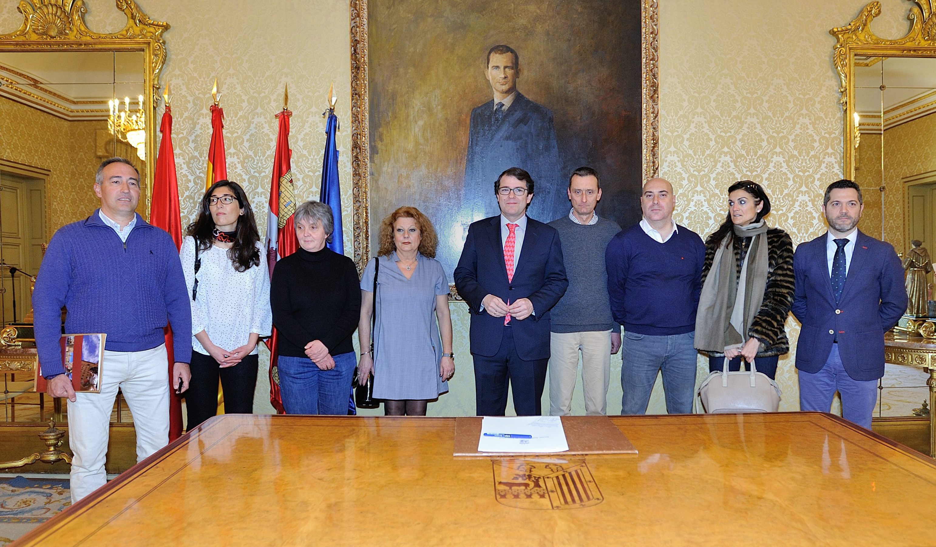 Imagen de la firma del convenio en el Ayuntamiento
