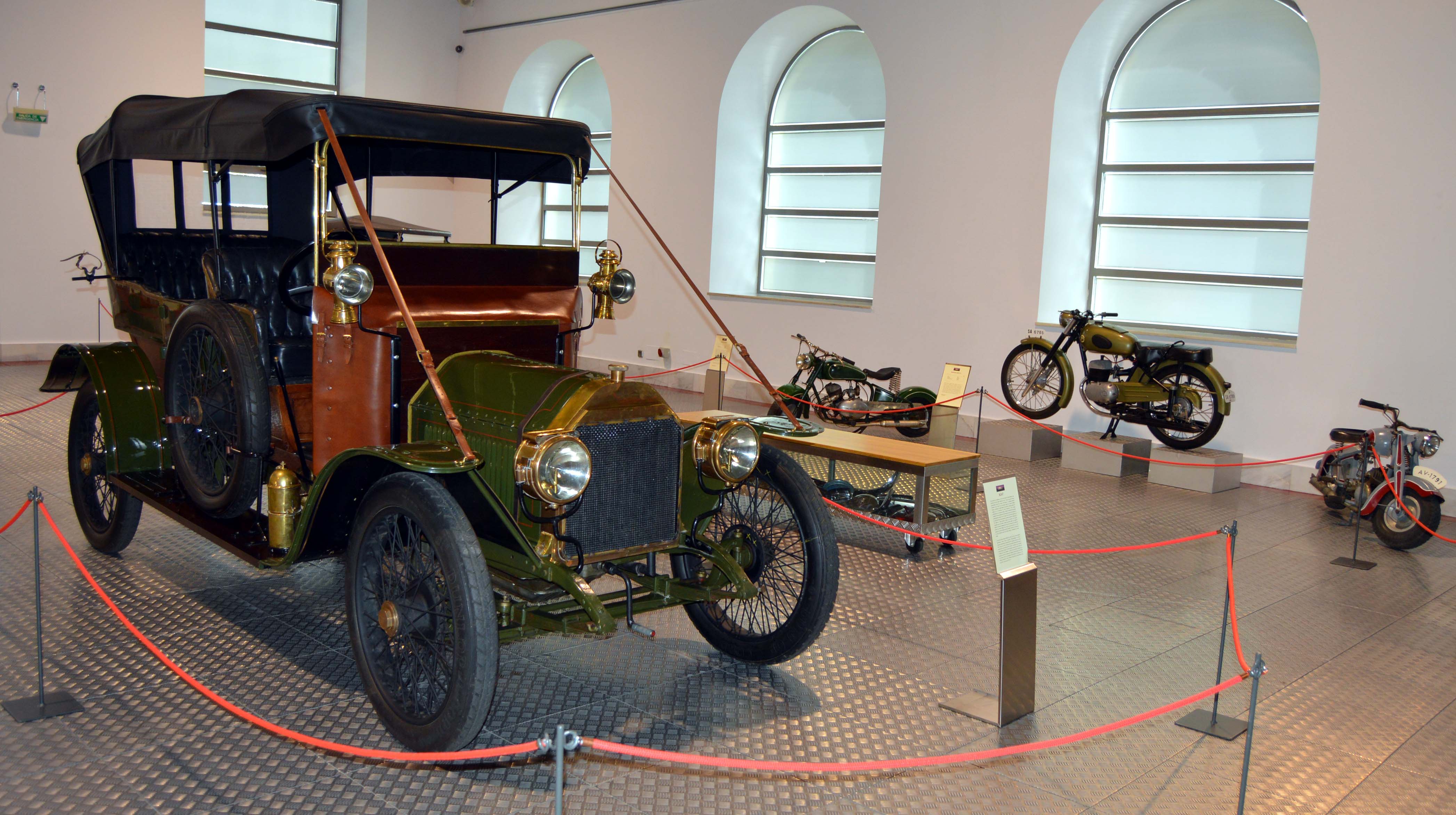 Uno de los vehiculos que puede verse en el Museo de Historia de la Automocion. archivo