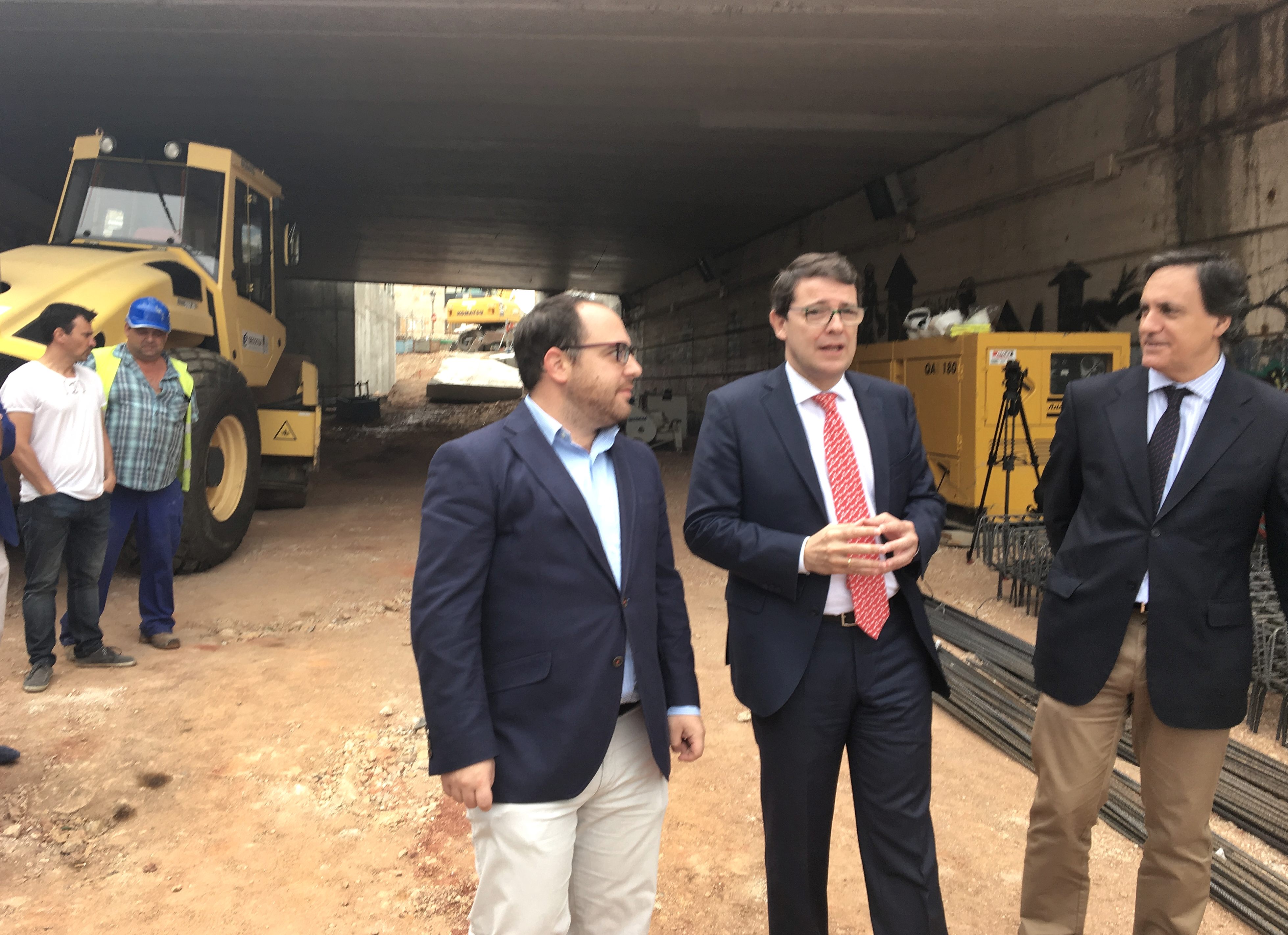 El alcalde de Salamanca visito las obras en Portillo de San Vicente
