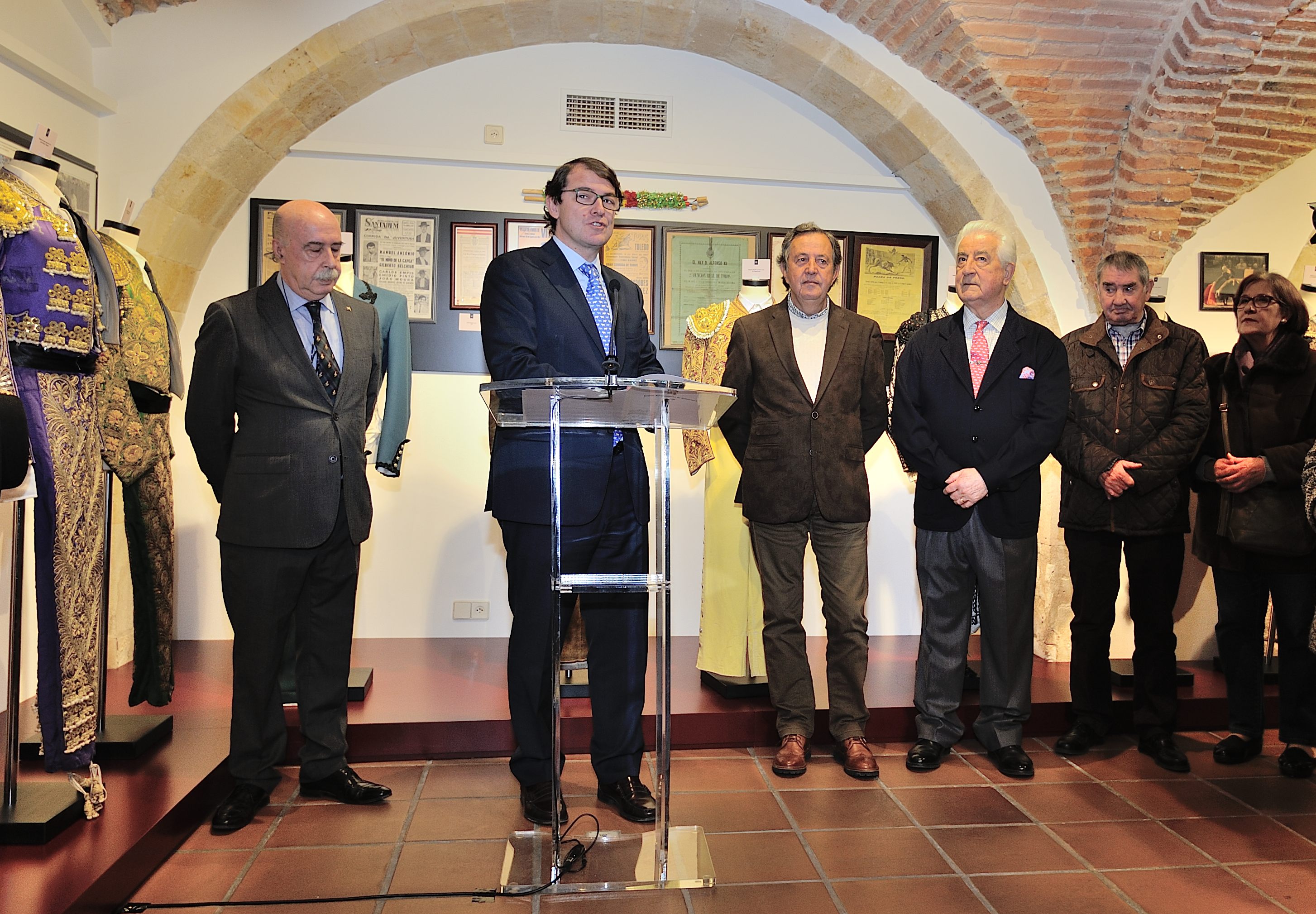 El alcalde de Salamanca acompanado del presidente de la Federacion de Penas Taurinas
