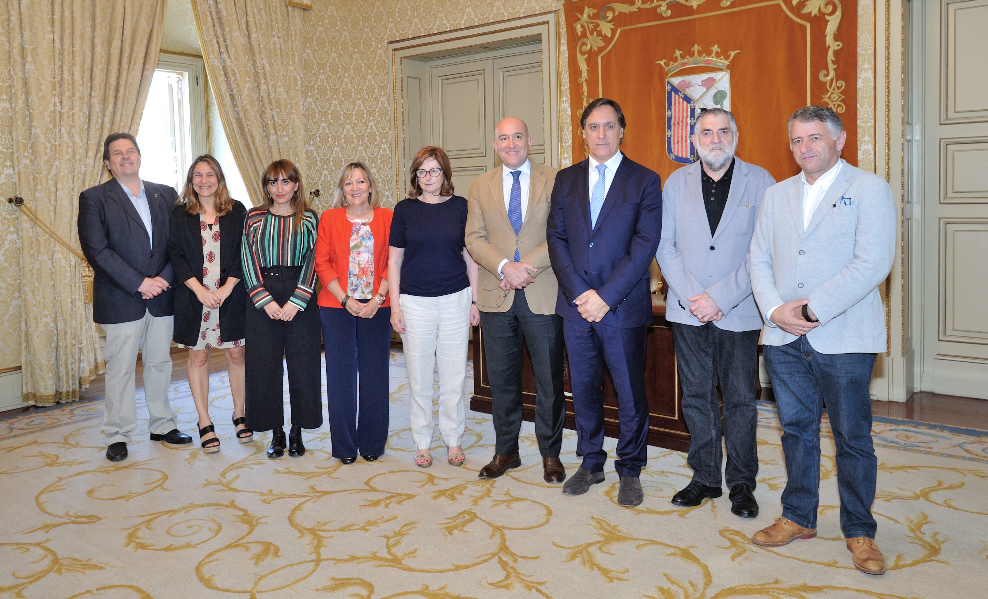 La reunion ha estado presidida por el presidente de la Comision  Jesus Julio Carnero