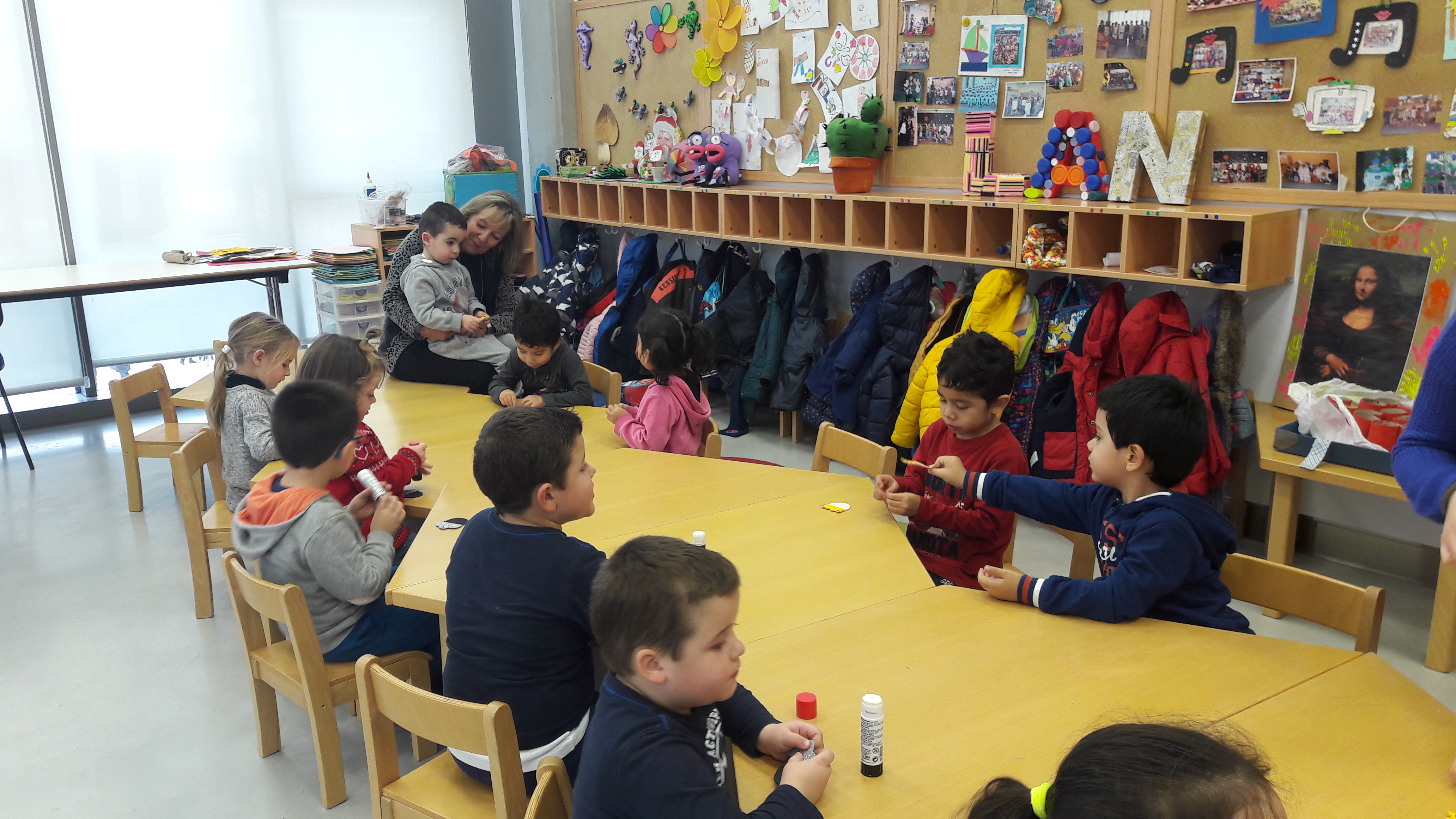 La Concejala de Familia e Igualdad de Oportunidades durante la visita a la ludoteca