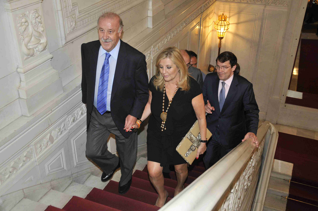 Vicente del Bosque en una antigua recepcion en el Ayuntamiento