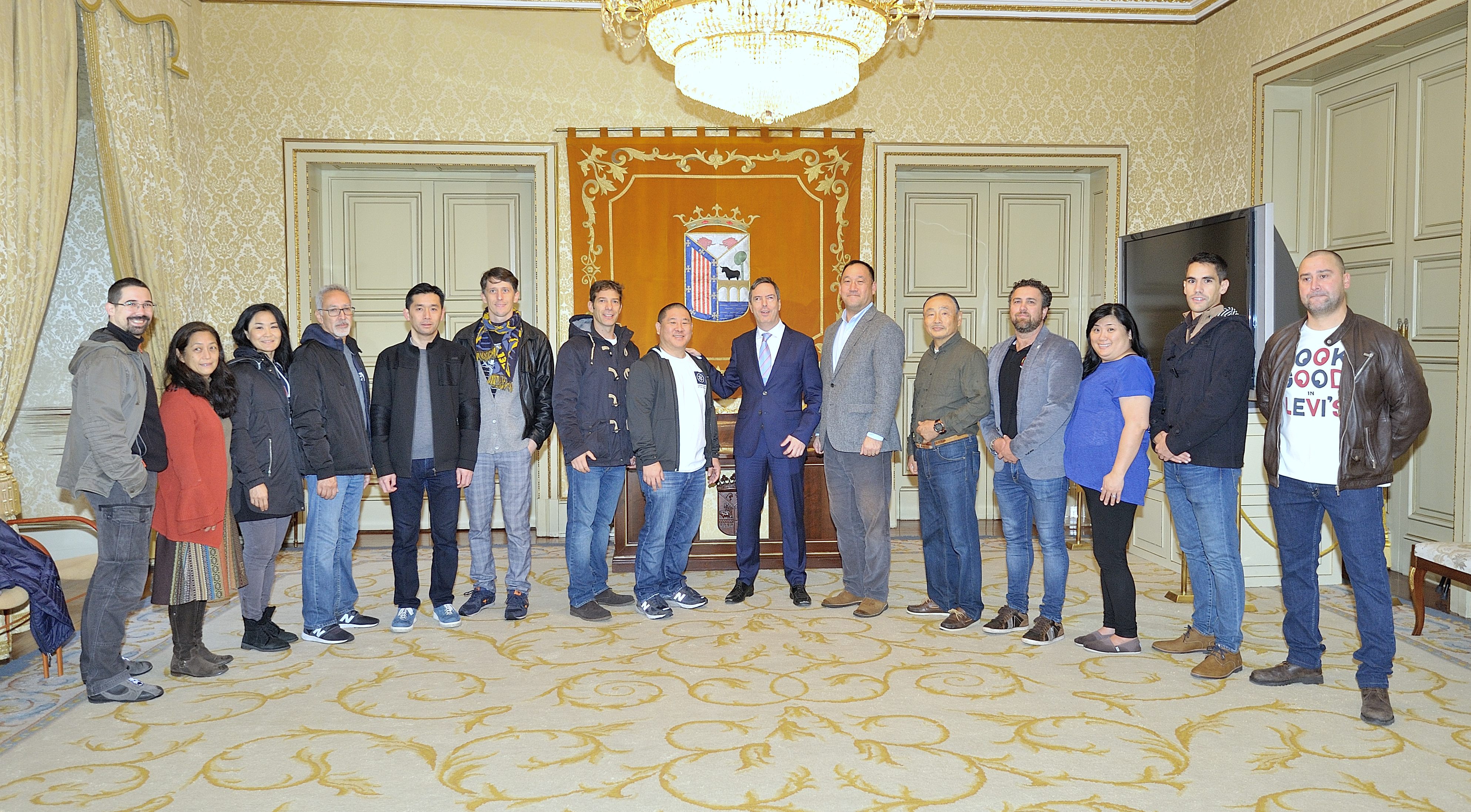 El Ayuntamiento recibe a los participantes en el seminario internacional de Aikido