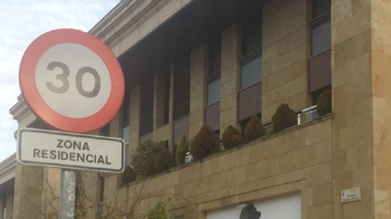 Imagen de una de las senales colocadas en Ciudad Jardin