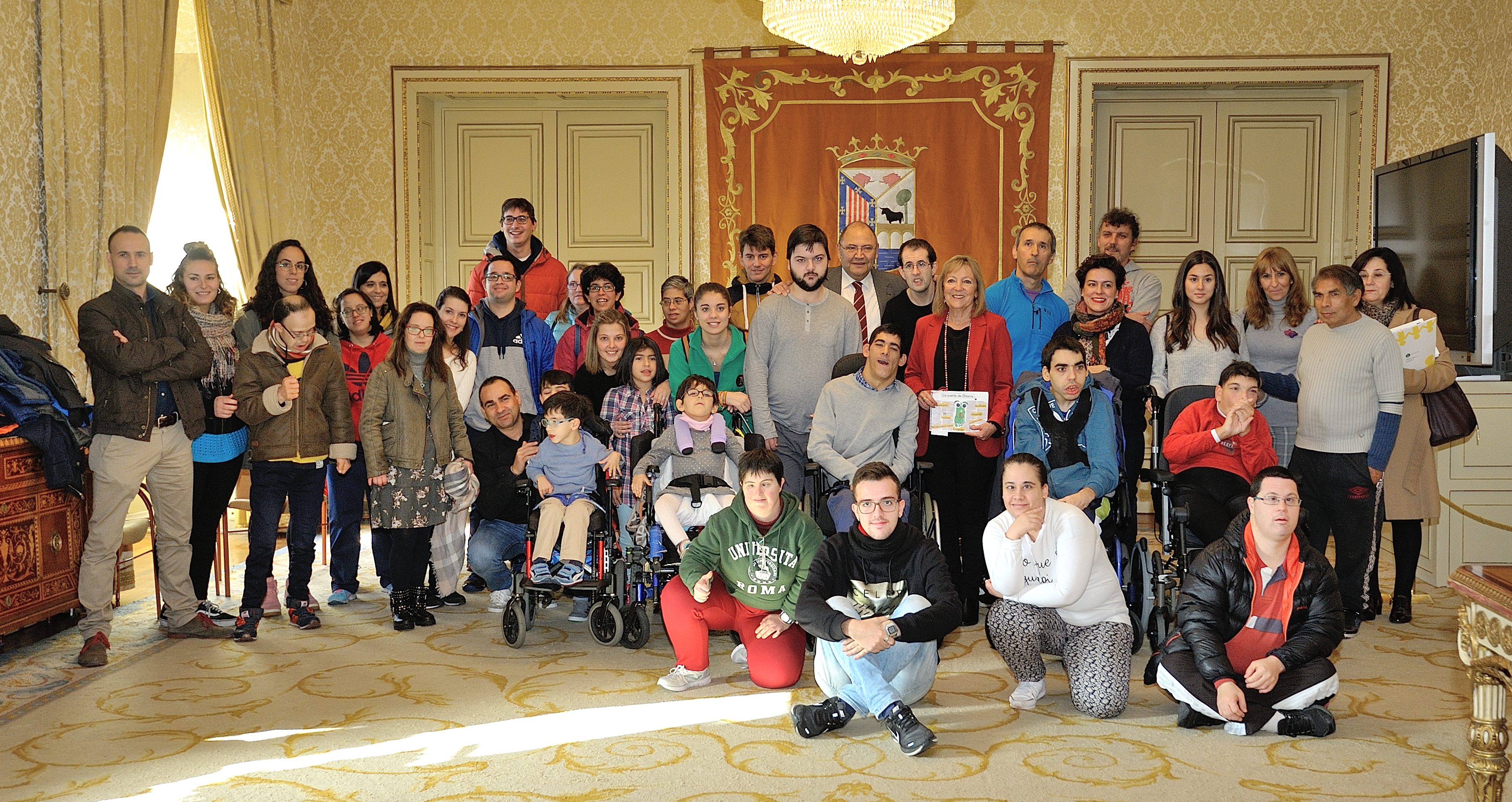 La concejala de Familia ha trasladado a las asociaciones el compromiso del Ayuntamiento