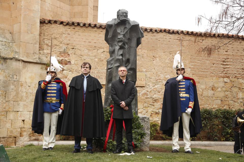 En 2017 la ofrenda fue realizada por el rector de la Universidad de Salamanca  Ricardo Rivero