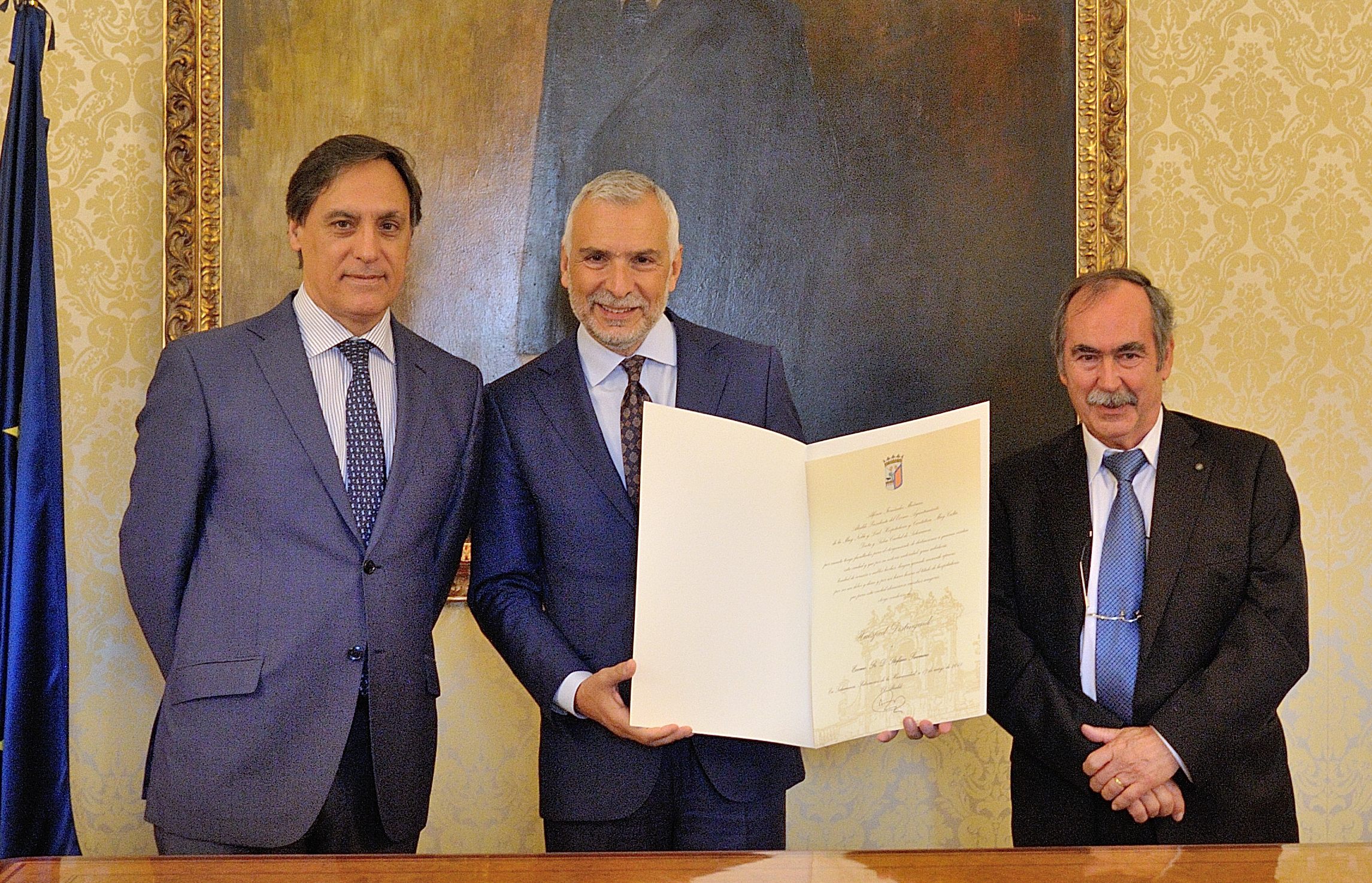 El Ayuntamiento de Salamanca nombra Huesped Distinguido al embajador de Italia en Espana